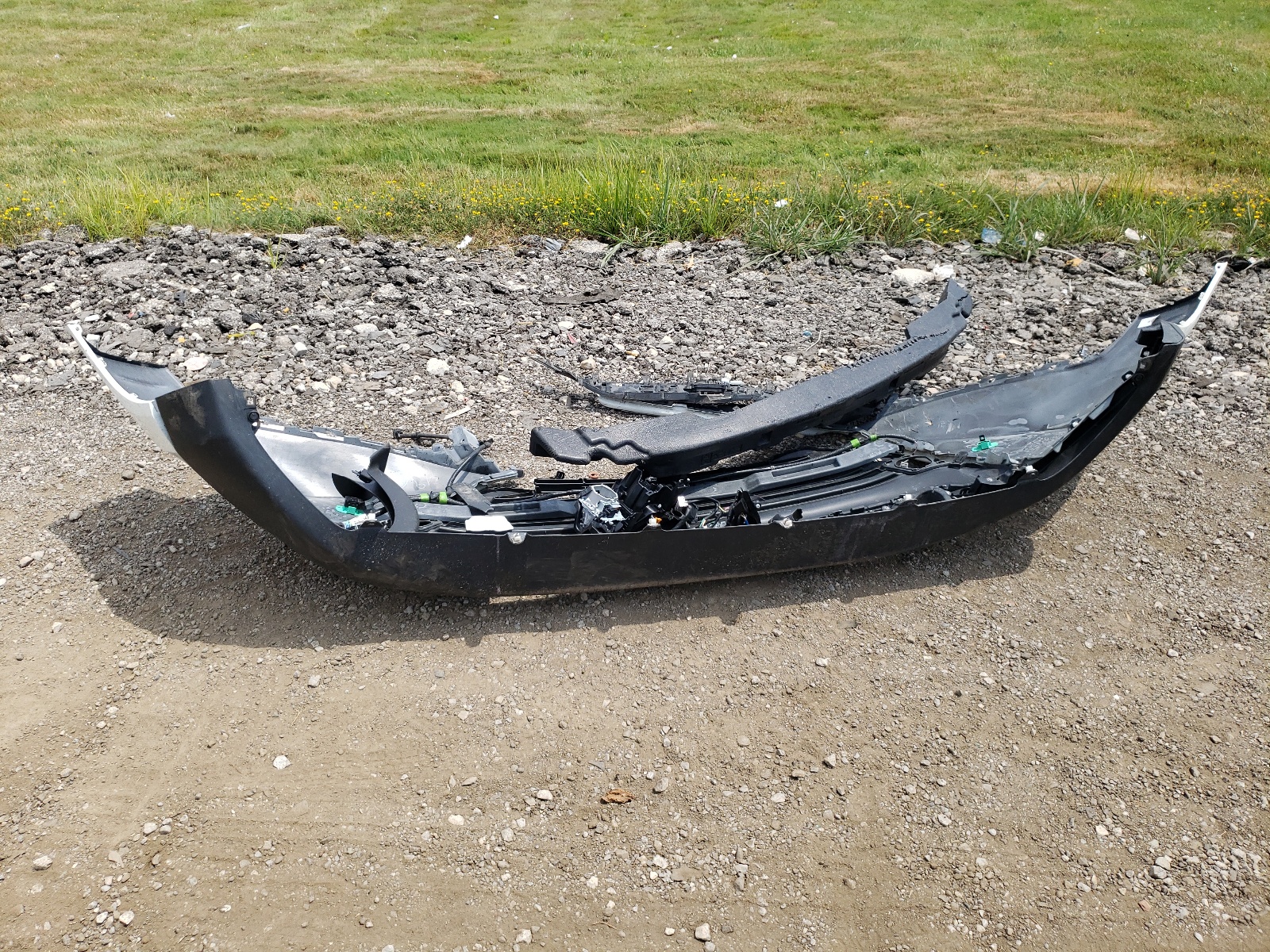 JTEAAAAH4MJ032845 2021 Toyota Venza Le