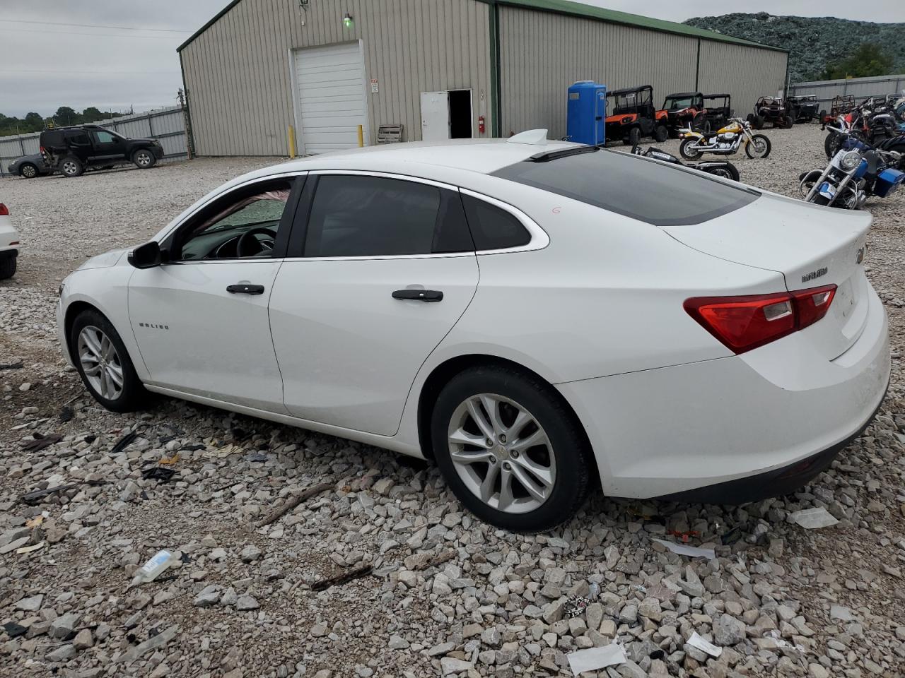 1G1ZD5ST0JF125281 2018 CHEVROLET MALIBU - Image 2