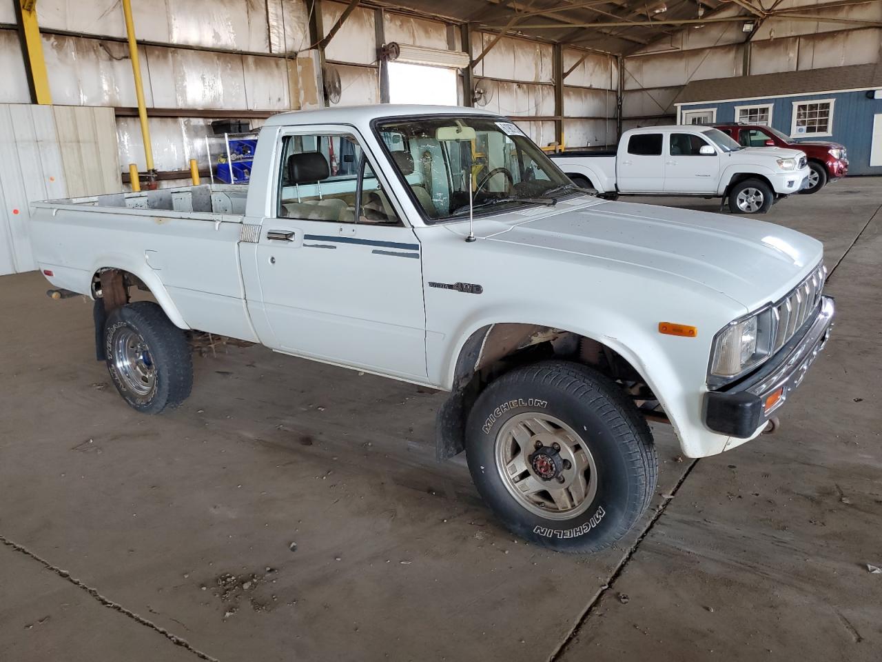 1983 Toyota Pickup Rn48 VIN: JT4RN48S7D0082093 Lot: 61987974