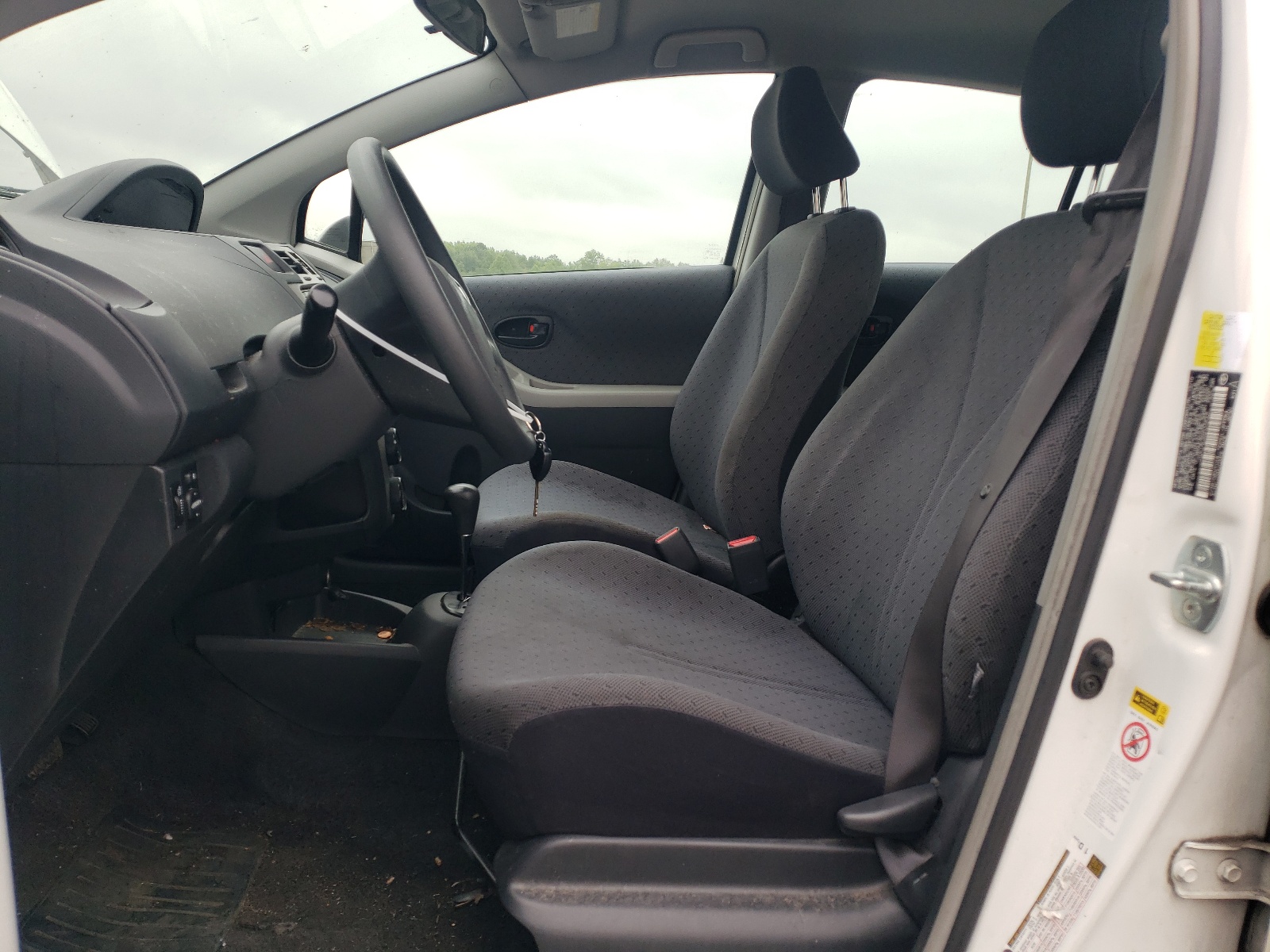 JTDKT4K36B5334005 2011 Toyota Yaris