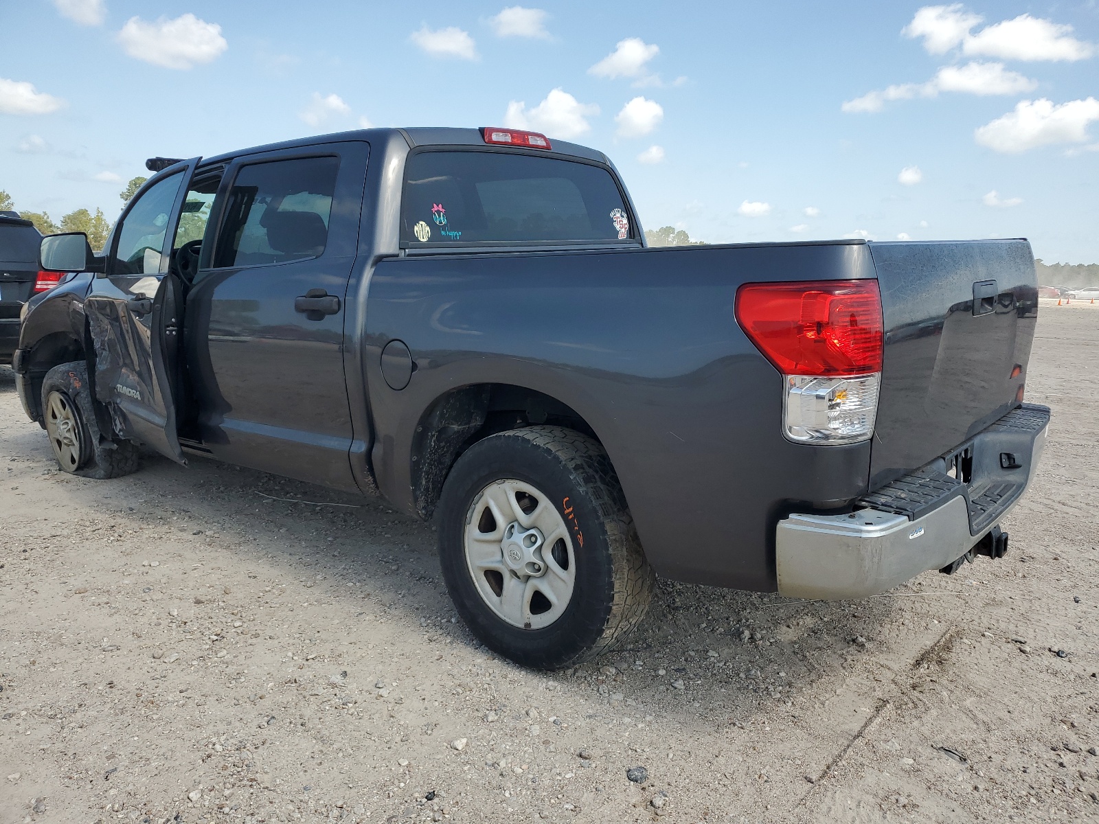 5TFEY5F19BX108929 2011 Toyota Tundra Crewmax Sr5