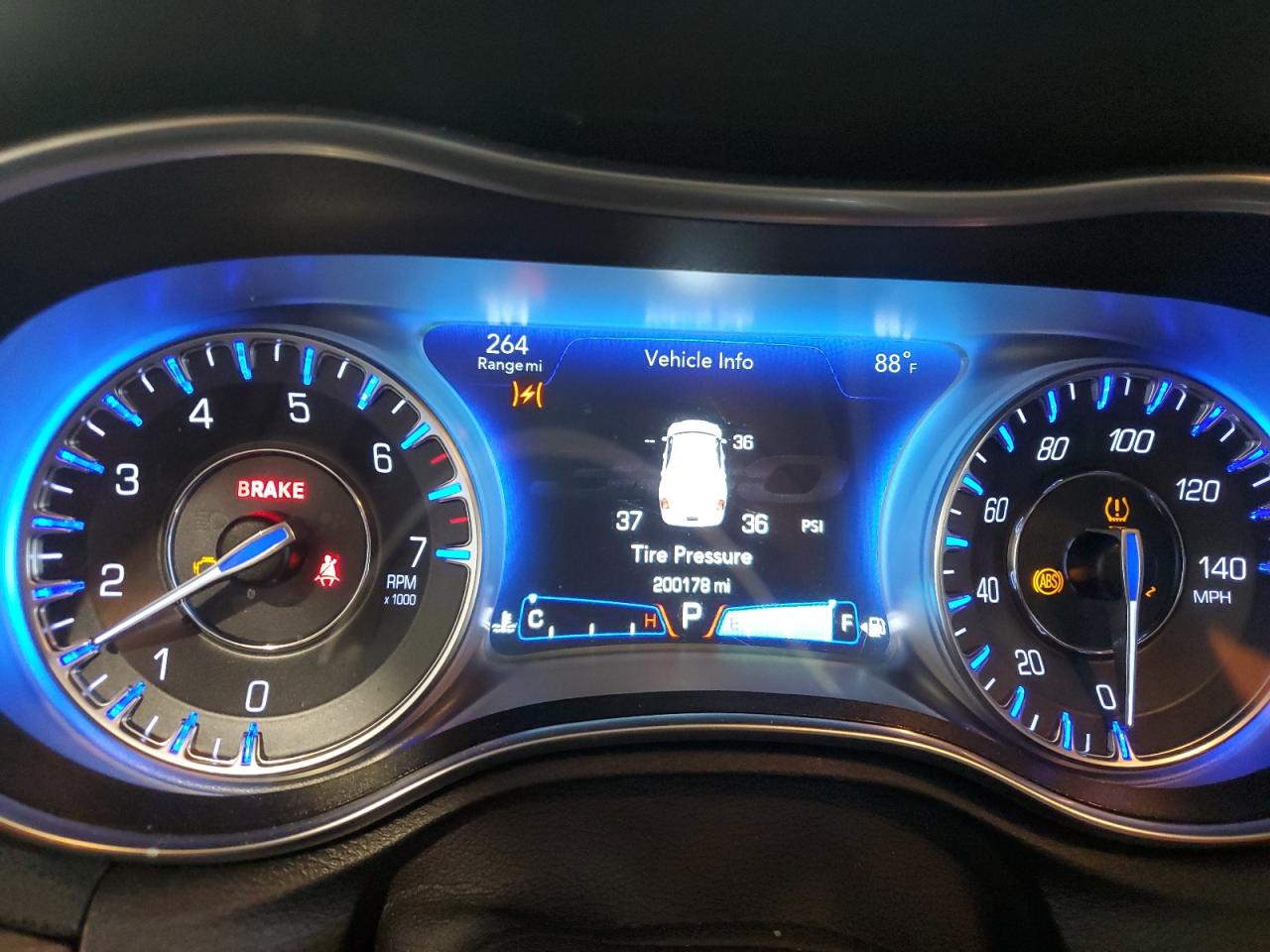 2018 Chrysler 300 Touring VIN: 2C3CCARG7JH194389 Lot: 61152814