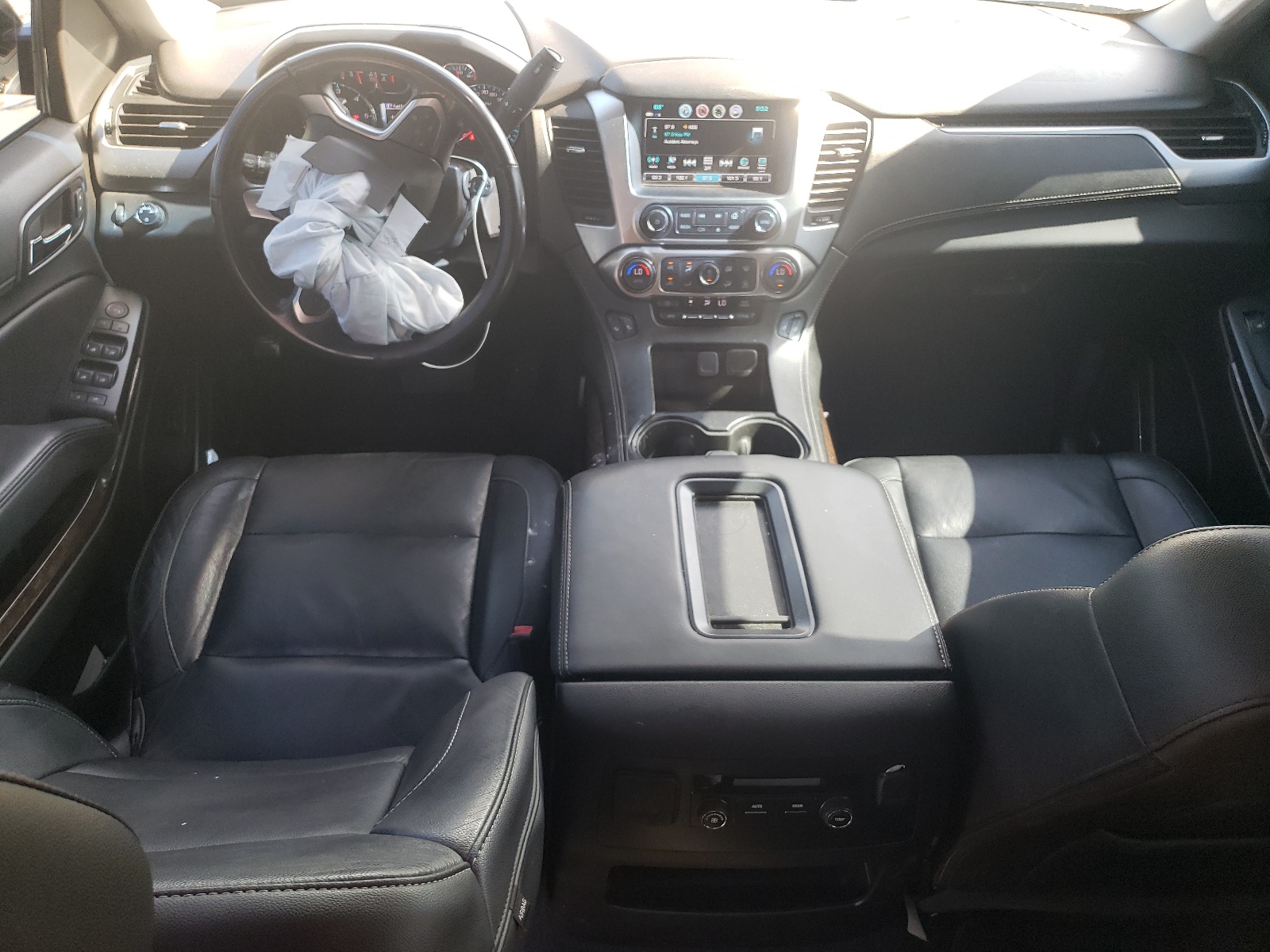 1GNSCBKC0KR121281 2019 Chevrolet Tahoe C1500 Lt