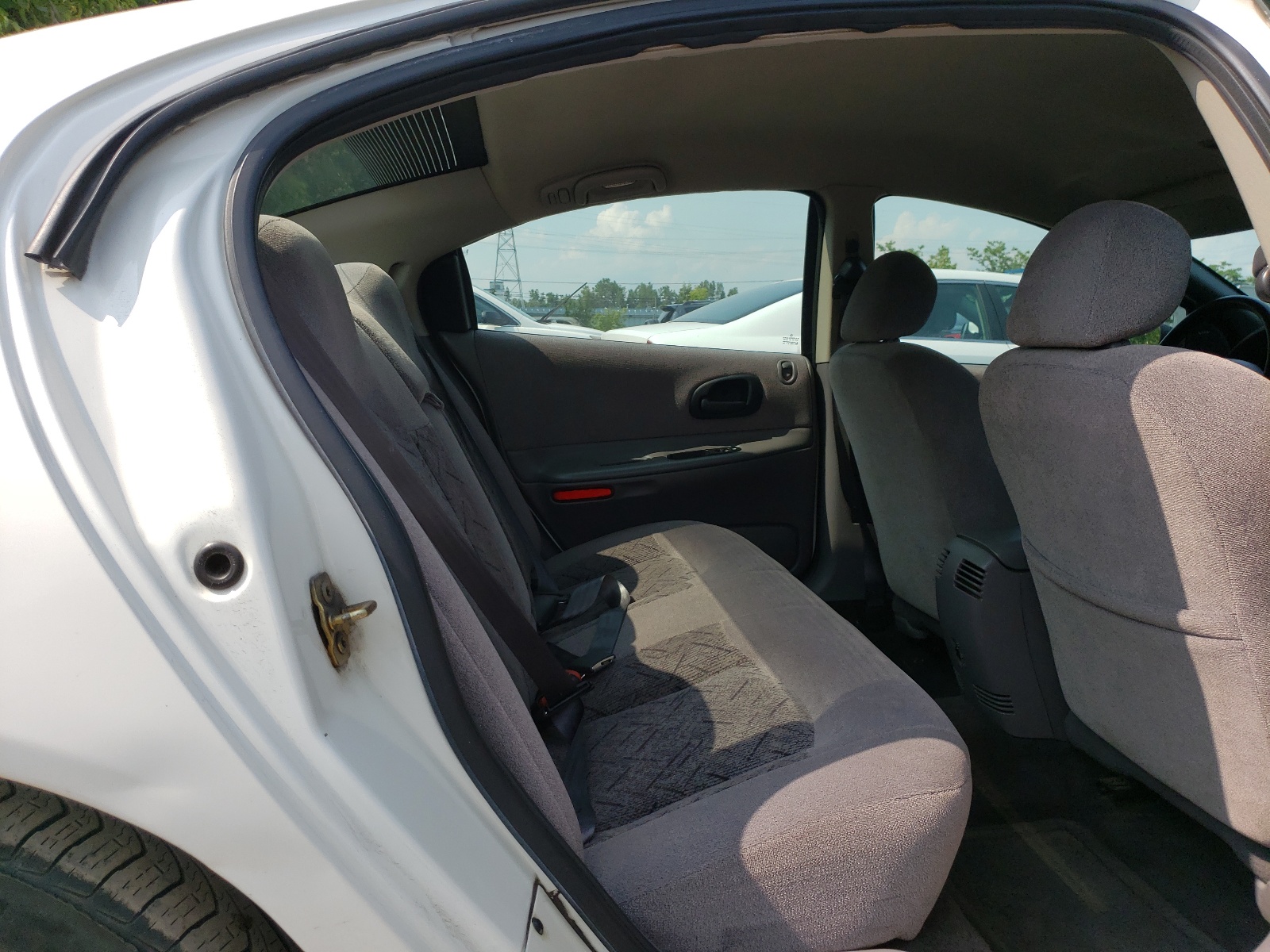 2C3HH56J8WH150648 1998 Chrysler Intrepid Es