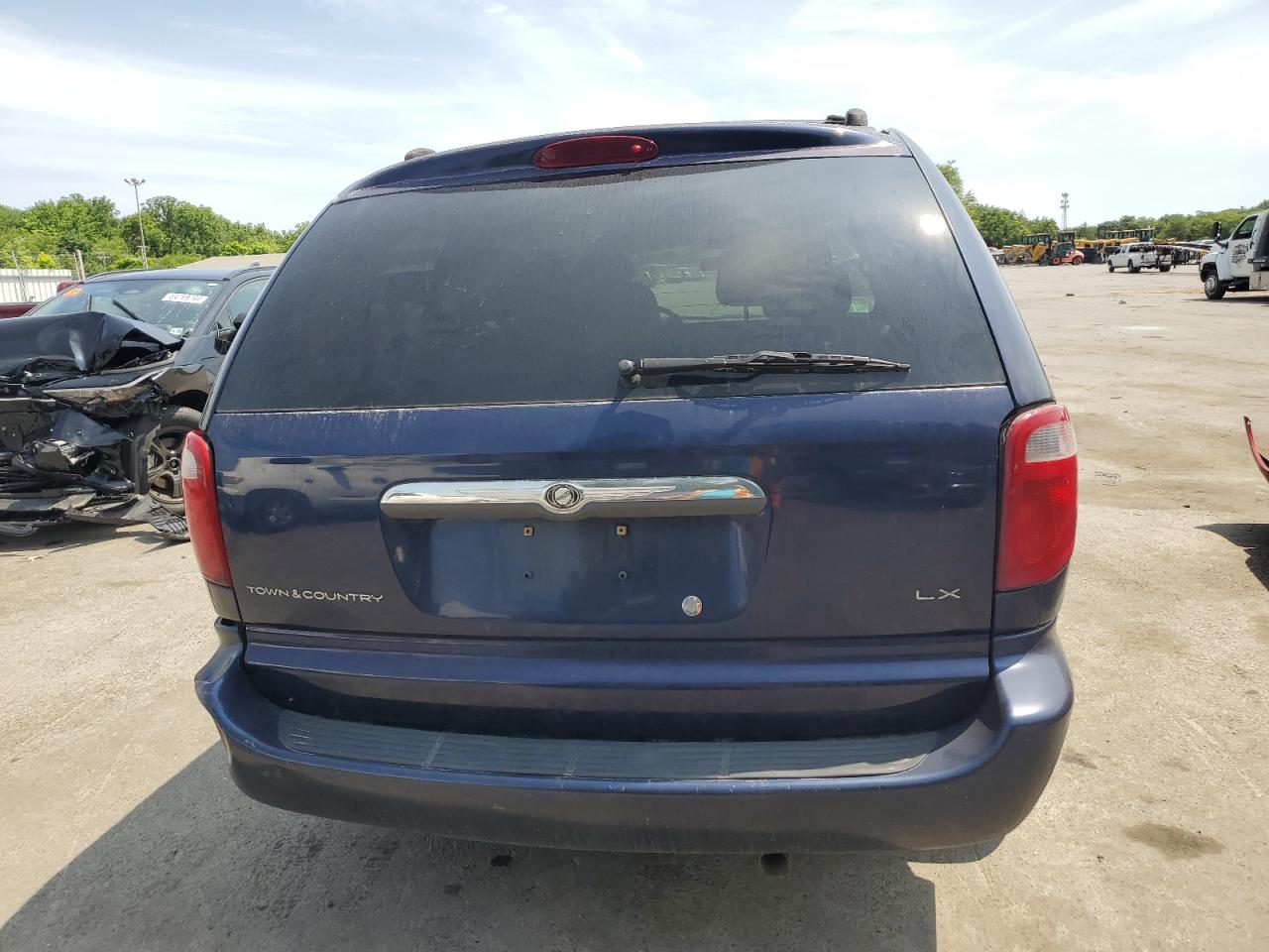 2004 Chrysler Town & Country Lx VIN: 2C8GP44R94R576593 Lot: 65043434