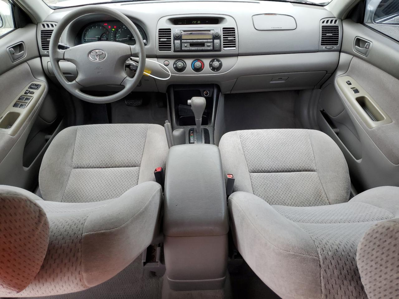 2003 Toyota Camry Le VIN: 4T1BE32K93U704054 Lot: 62876424