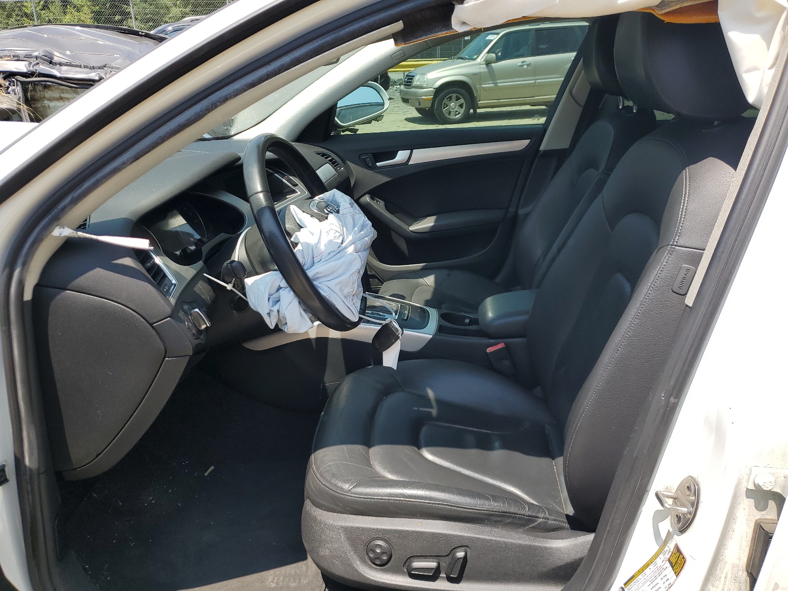 WAUAFAFLXBN014890 2011 Audi A4 Premium