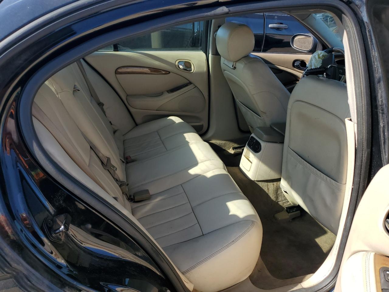 2003 Jaguar S-Type VIN: SAJEA01T83FM92422 Lot: 61412084