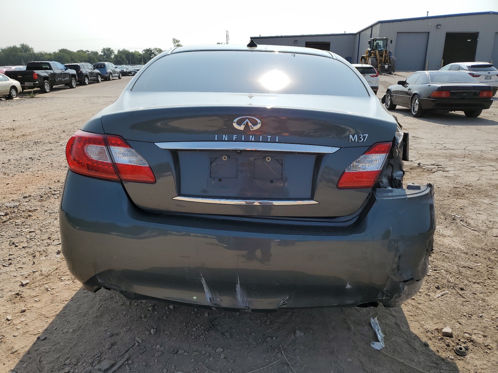 JN1BY1APXBM322002 2011 Infiniti M37