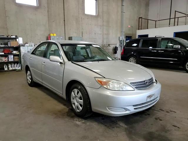 2003 Toyota Camry Le VIN: 4T1BE32K83U172411 Lot: 61435024