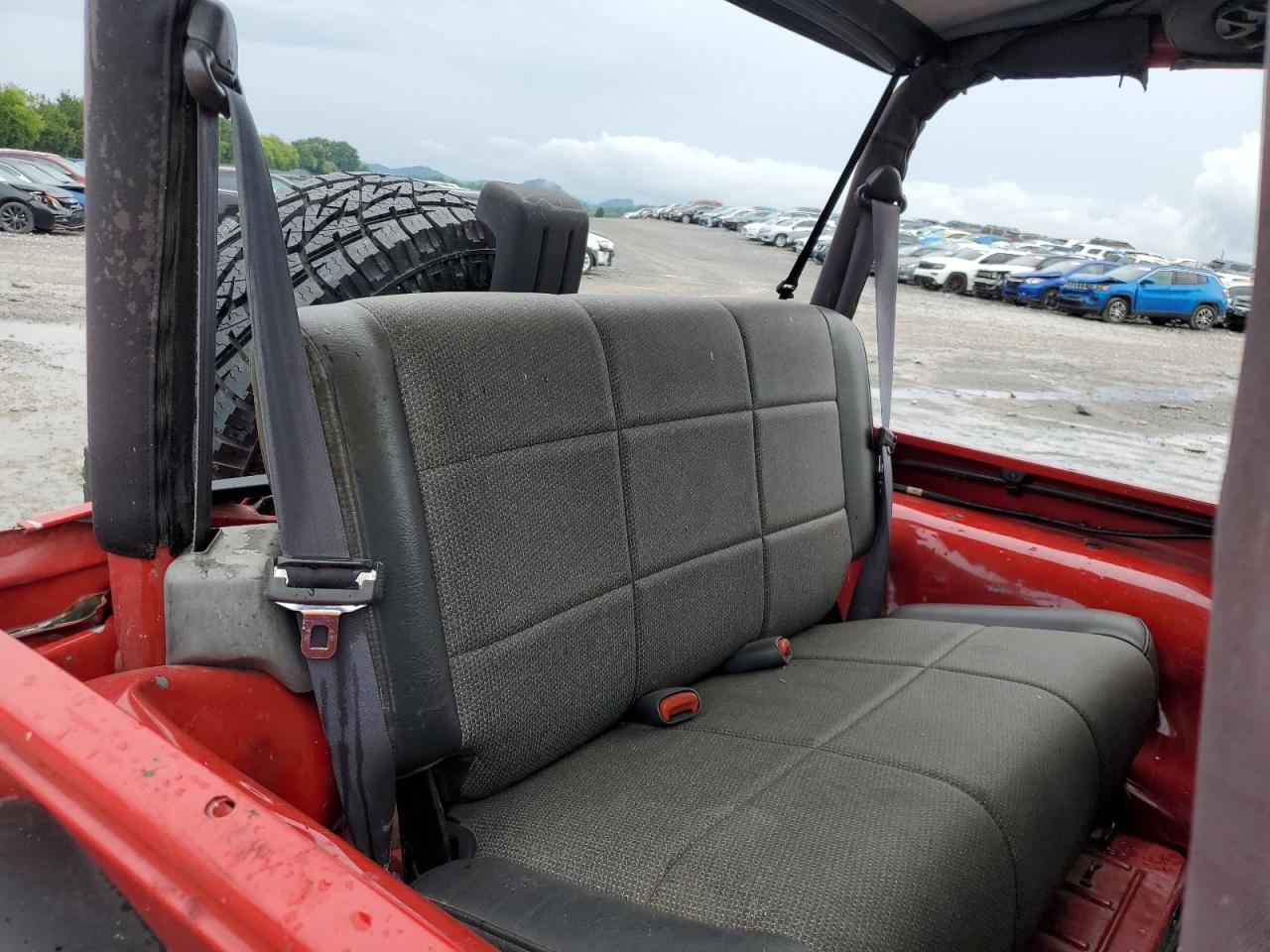 2000 Jeep Wrangler / Tj Sport VIN: 1J4FA49SXYP725086 Lot: 64471954