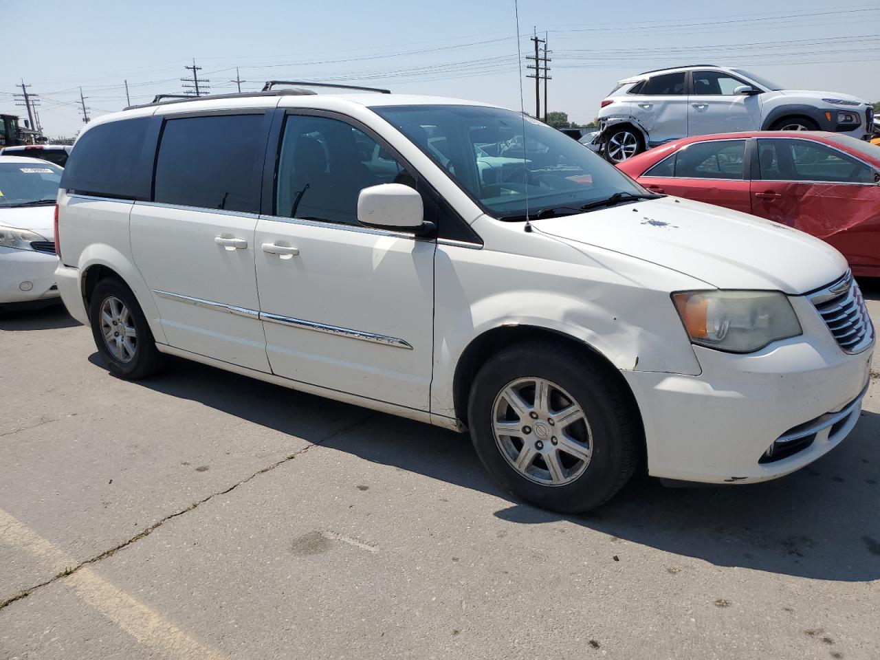 2011 Chrysler Town & Country - Image 4