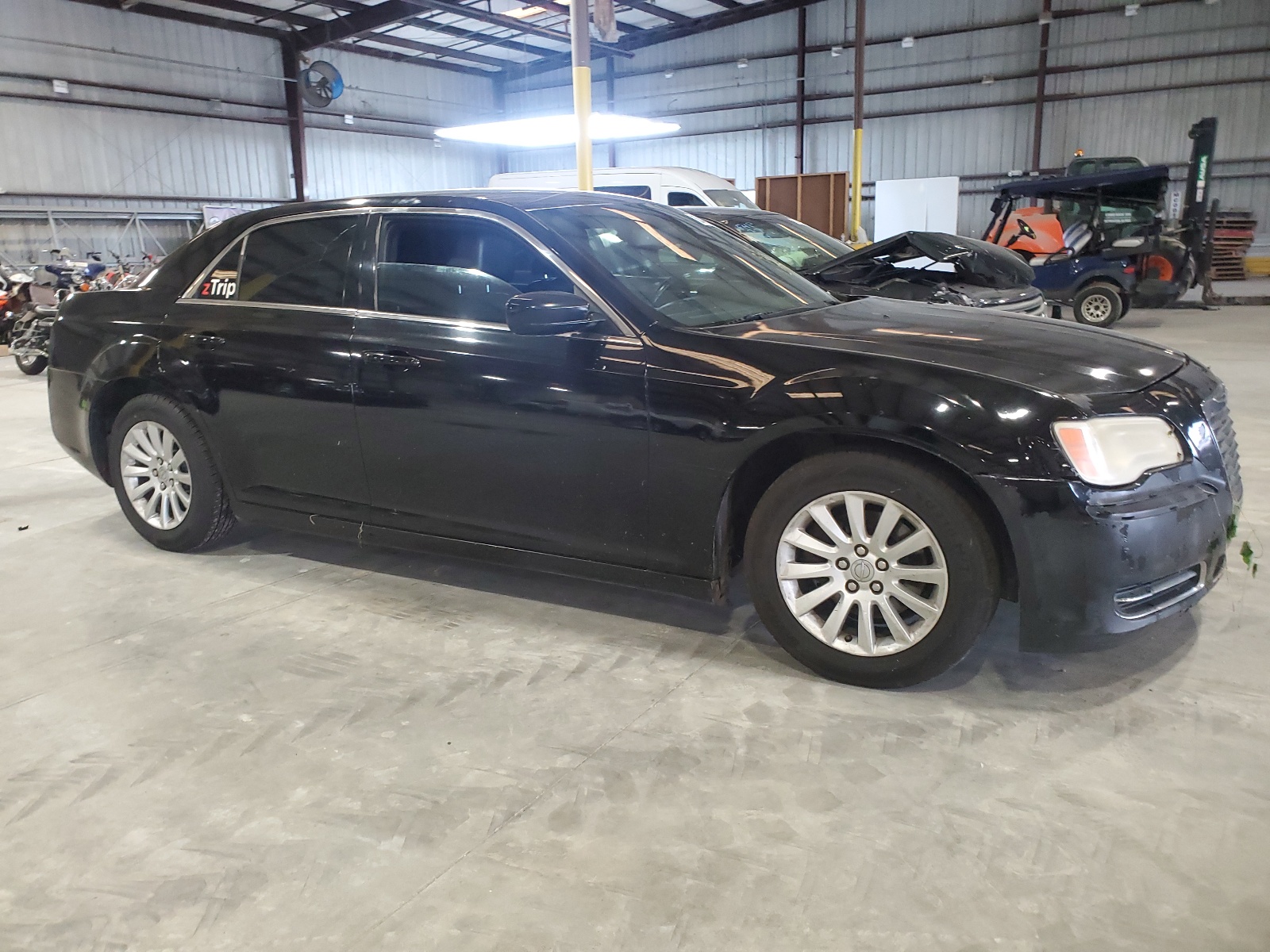 2014 Chrysler 300 vin: 2C3CCAAG4EH132563