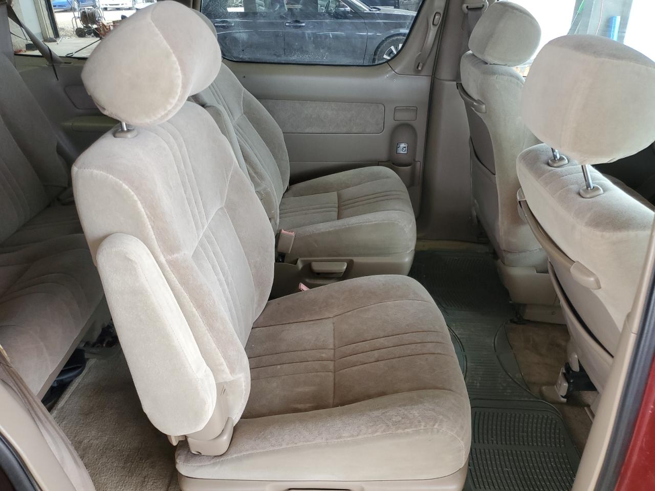 2000 Toyota Sienna Le VIN: 4T3ZF13C2YU179425 Lot: 63922504