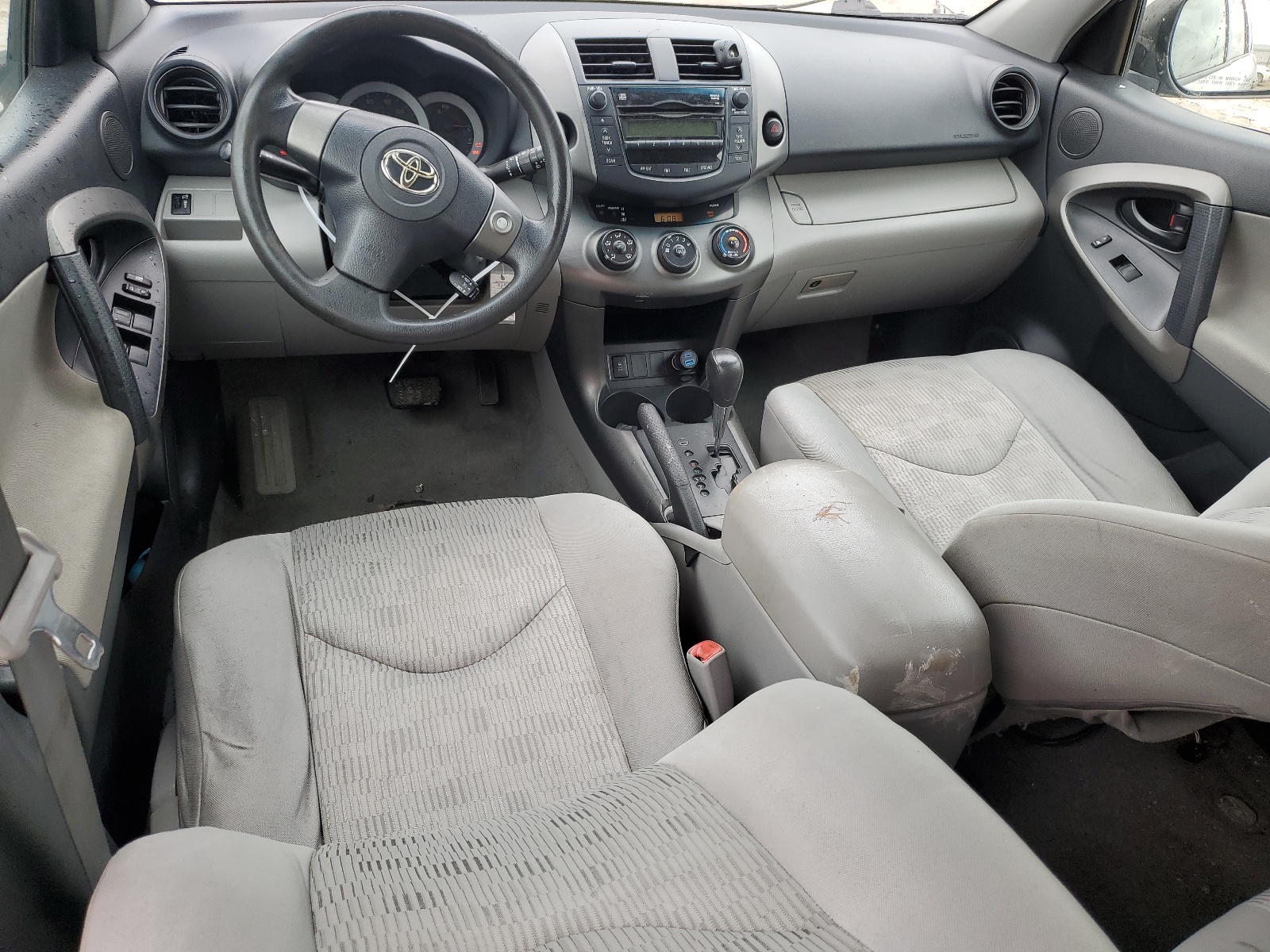 2T3BF4DV2BW086155 2011 Toyota Rav4