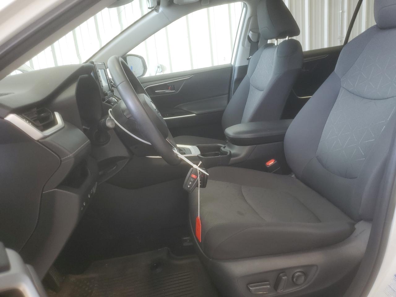 2021 Toyota Rav4 Xle VIN: 2T3P1RFV1MC216090 Lot: 61121134