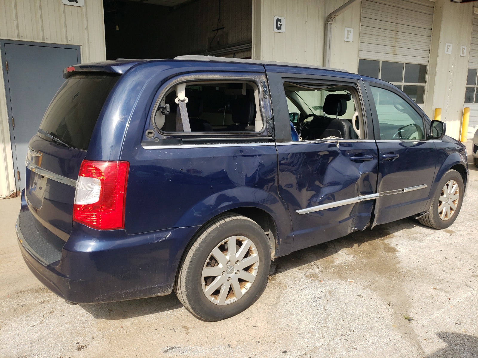 2C4RC1BG5ER442137 2014 Chrysler Town & Country Touring