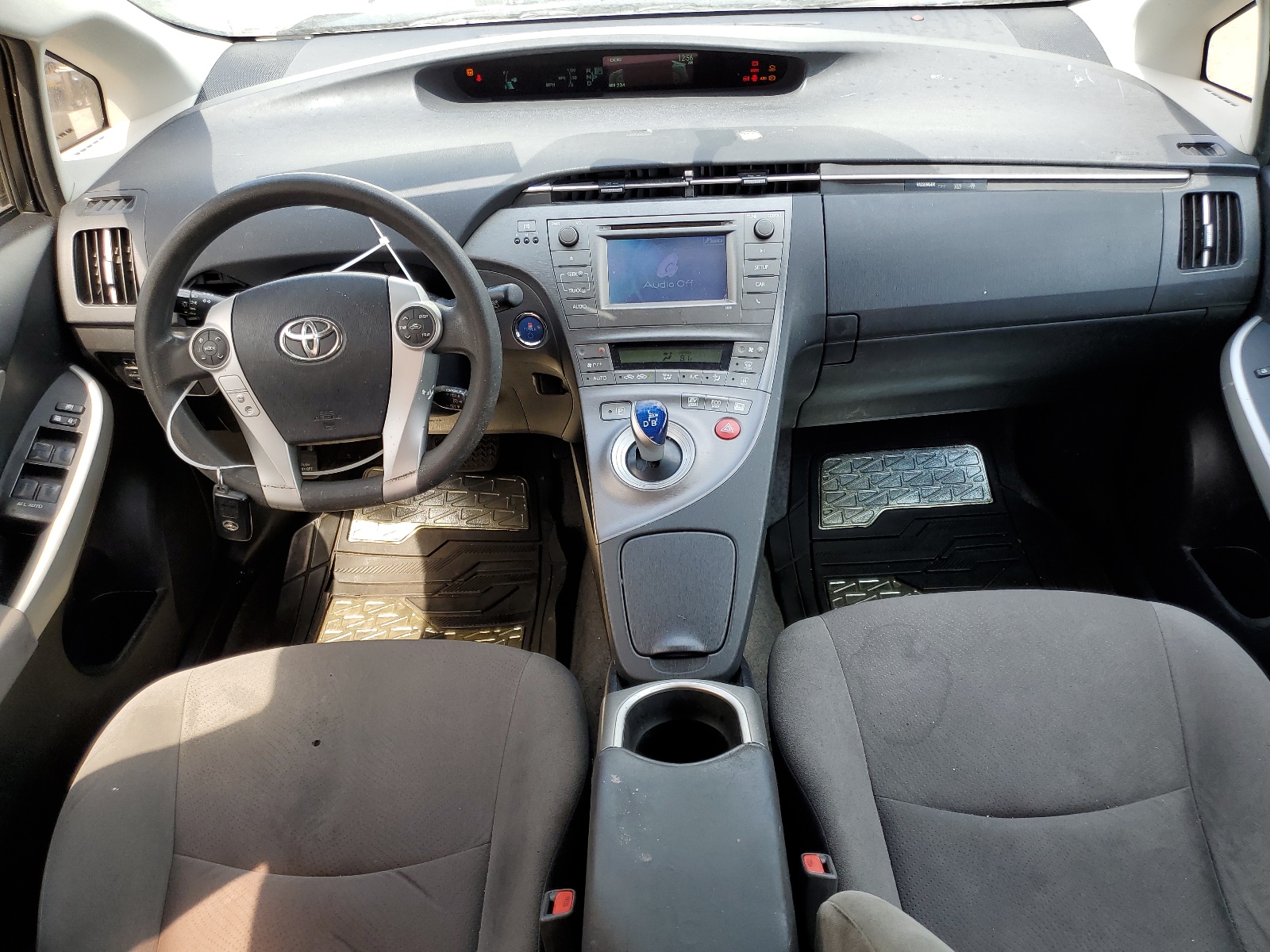 JTDKN3DU3F1994039 2015 Toyota Prius