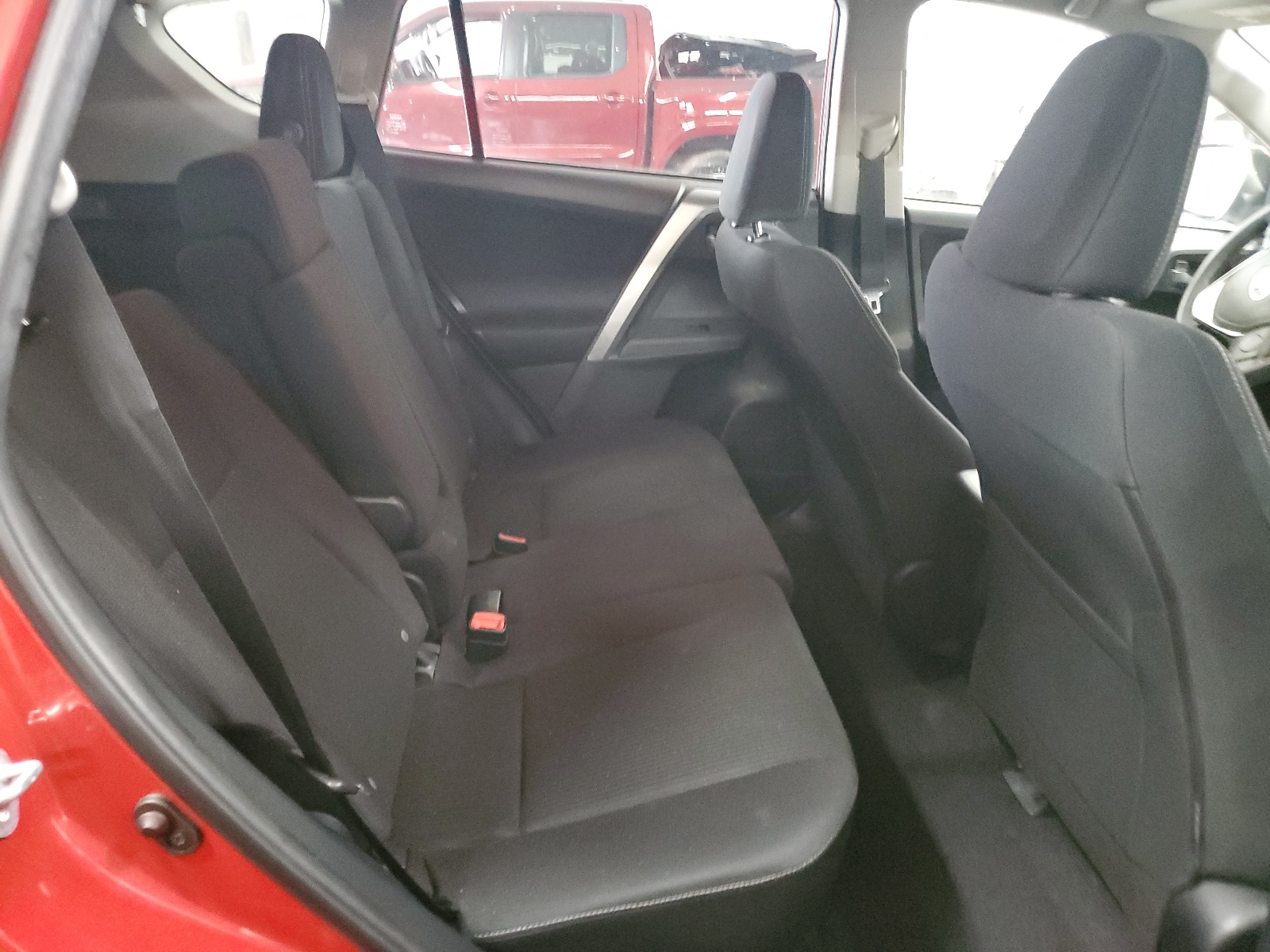 JTMRFREV0FD173369 2015 Toyota Rav4 Xle