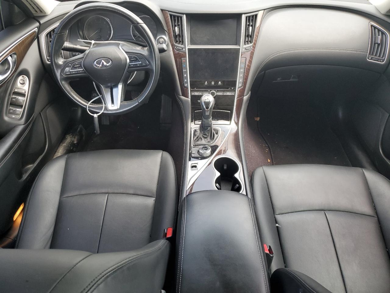 JN1EV7APXJM363818 2018 Infiniti Q50 Luxe