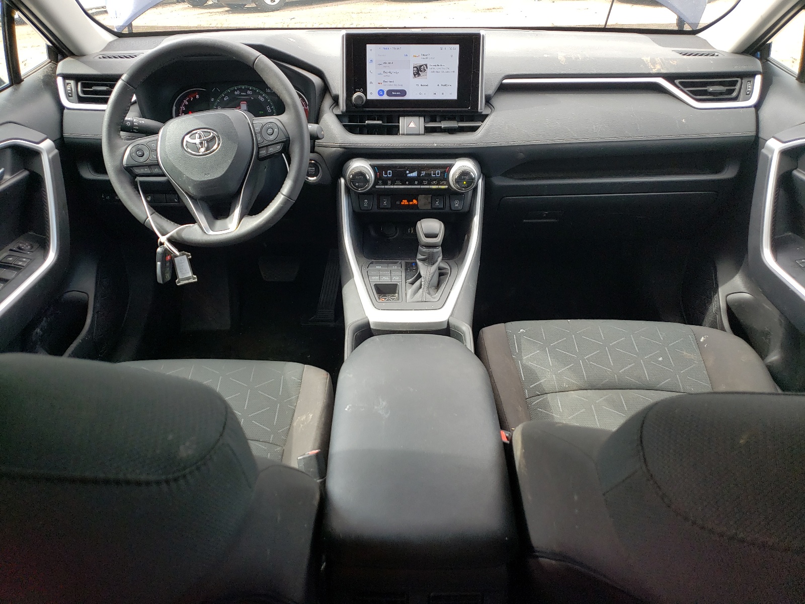 2T3P1RFV7RW420740 2024 Toyota Rav4 Xle