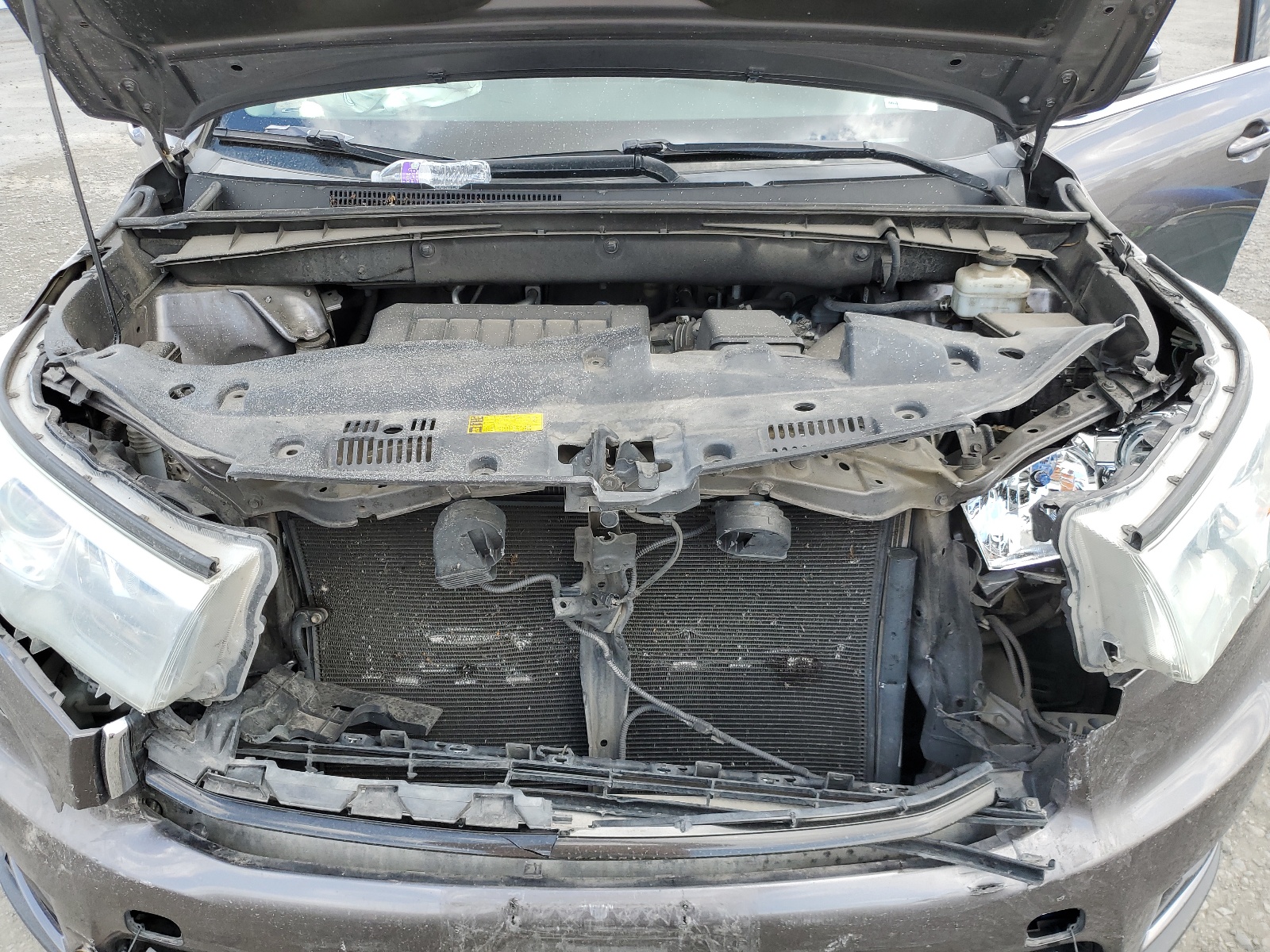 5TDJKRFH4FS158105 2015 Toyota Highlander Xle