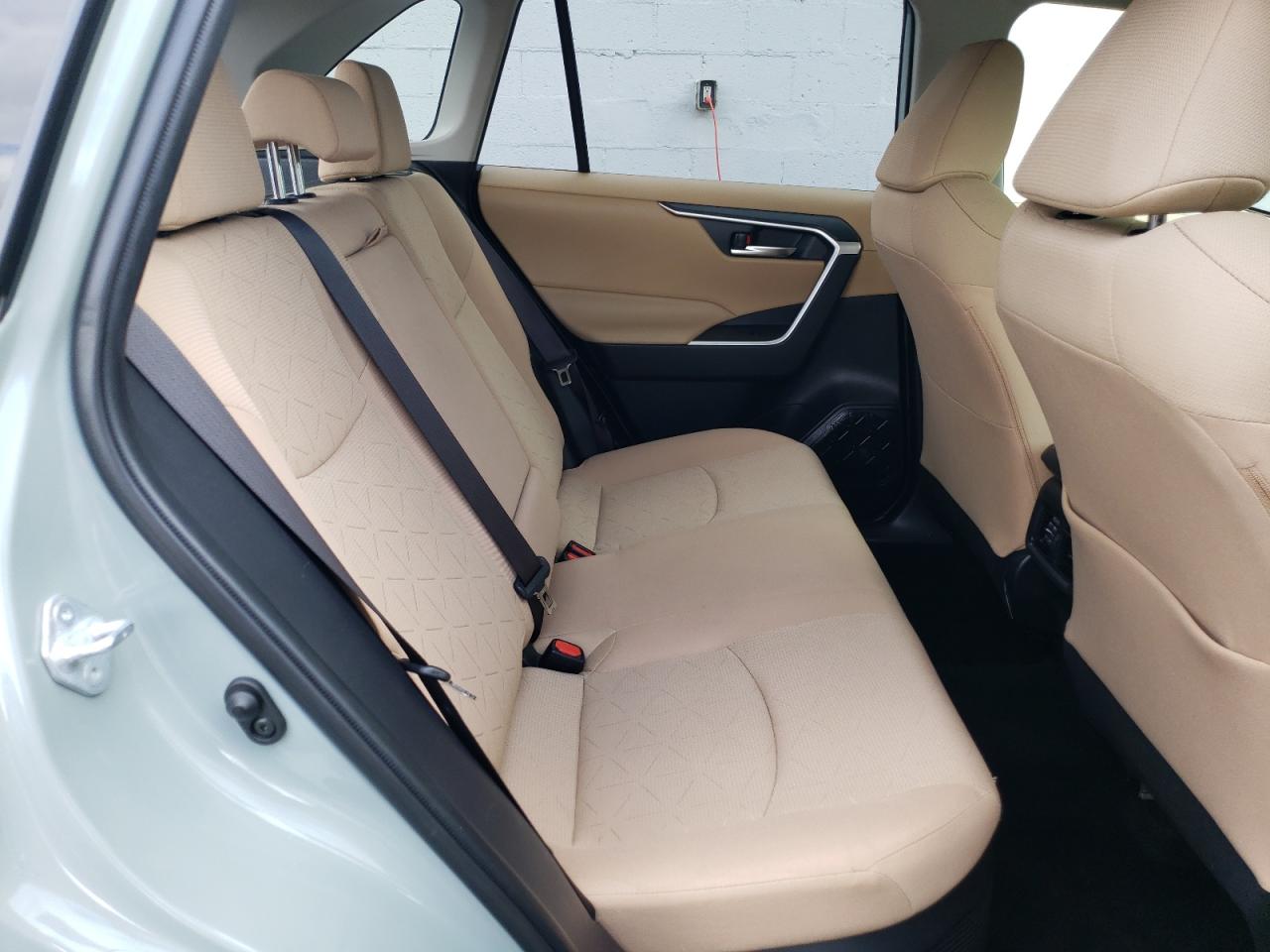 2019 Toyota Rav4 Xle VIN: JTMRWRFV5KJ018066 Lot: 62991914