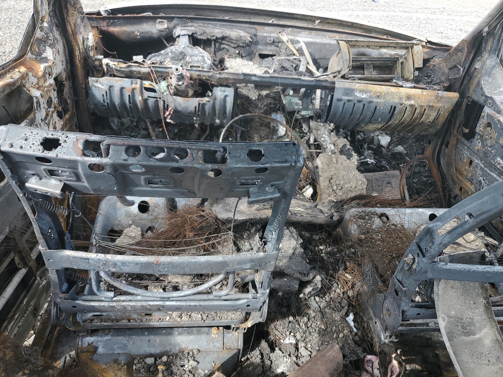 WBAVA33567P141245 2003 BMW 328 I