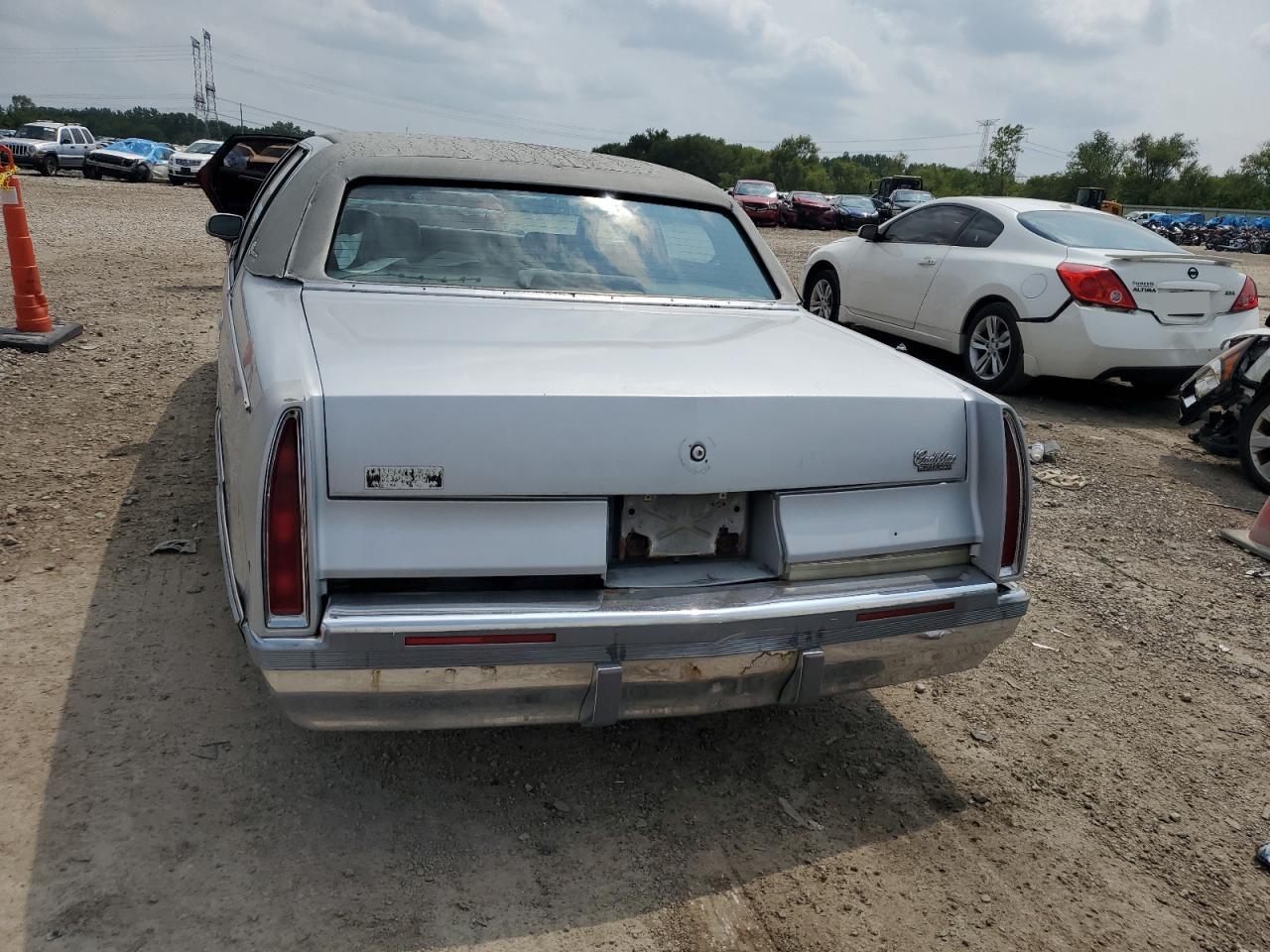 1993 Cadillac Fleetwood Chassis VIN: 1G6DW5271PR713005 Lot: 64790324