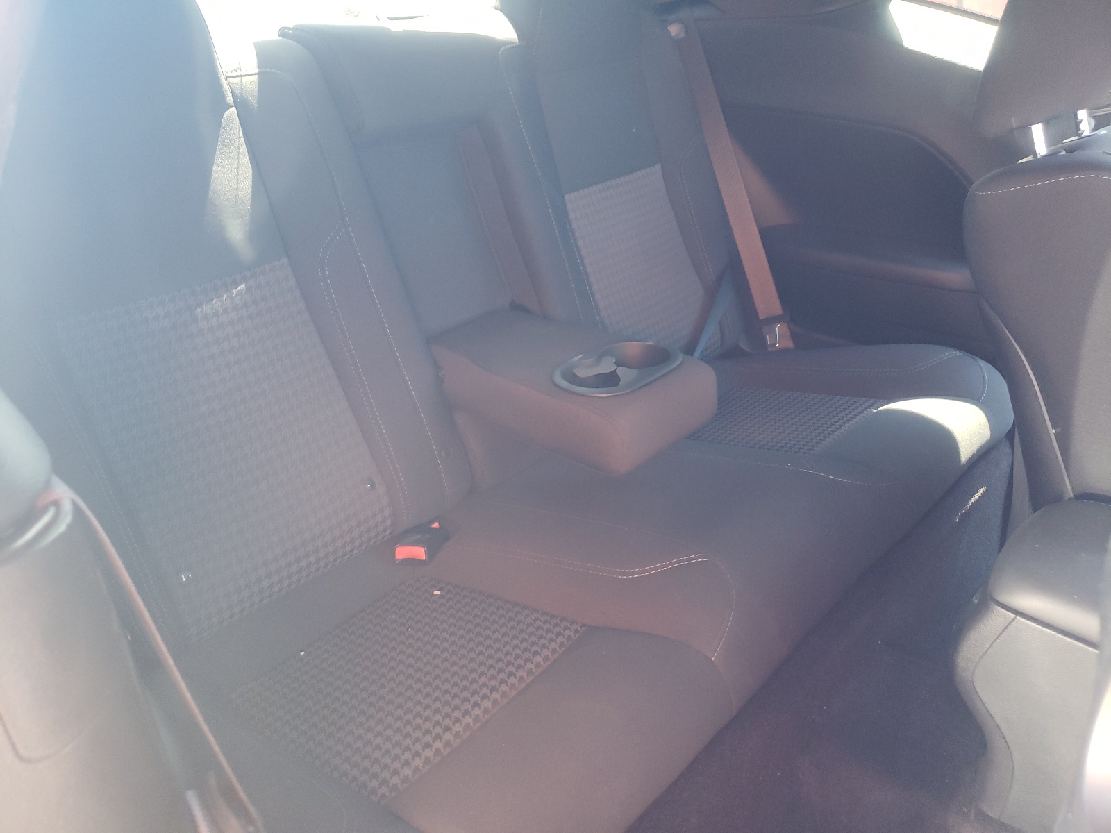 2C3CDZAG8JH128019 2018 Dodge Challenger Sxt