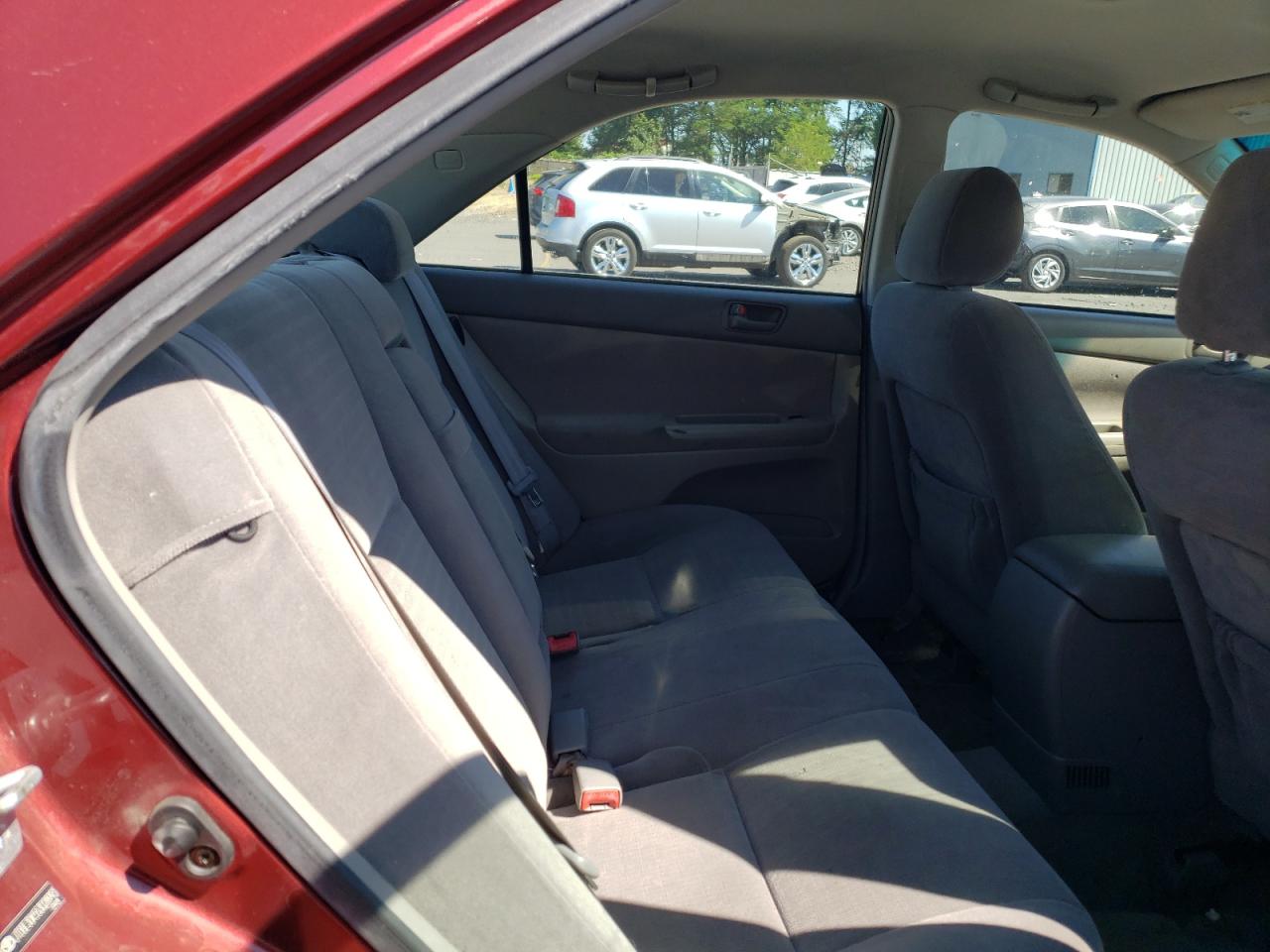 2005 Toyota Camry Le VIN: JTDBE30K553028993 Lot: 63902004