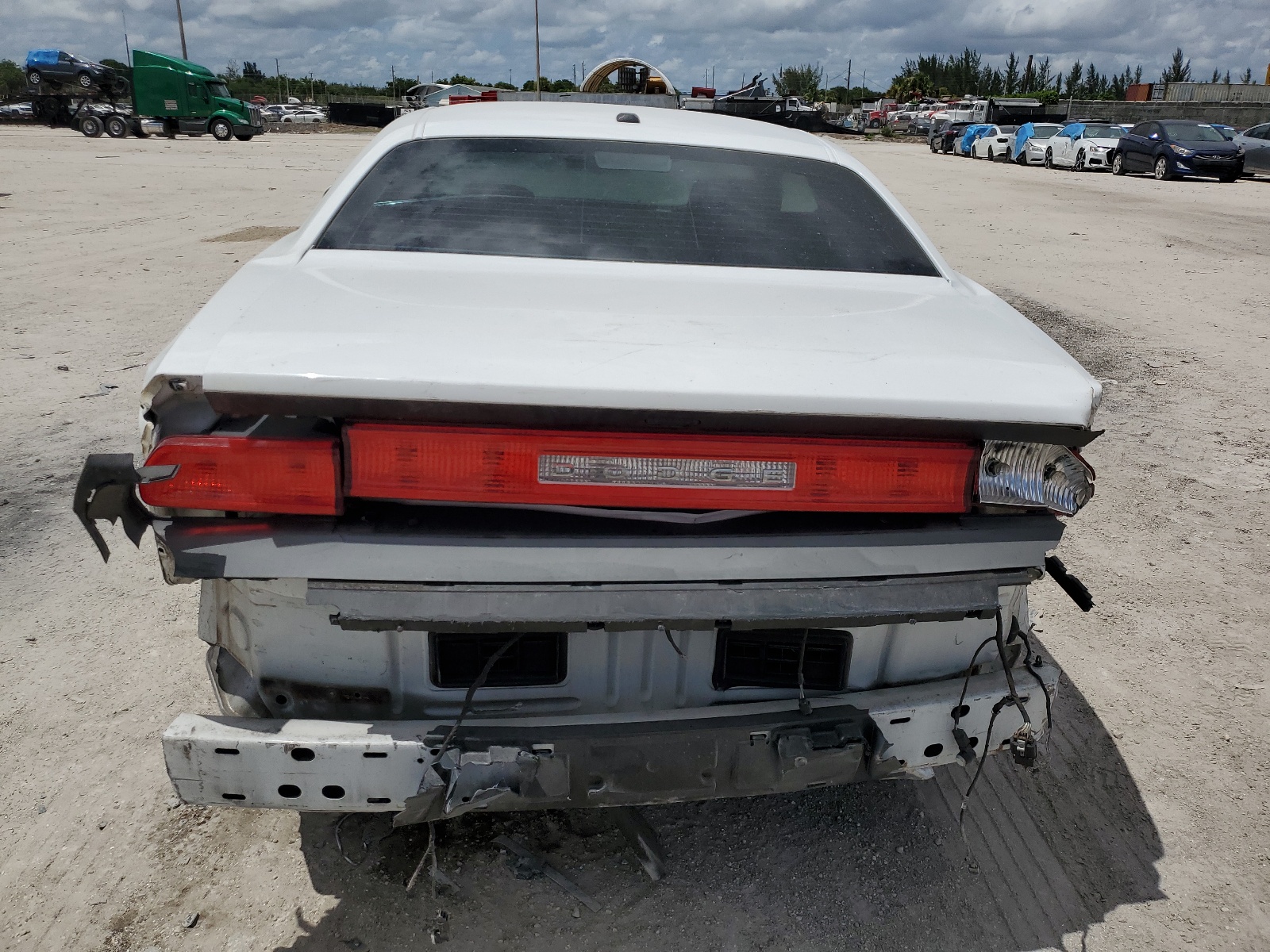 2C3CDYAG2DH723964 2013 Dodge Challenger Sxt