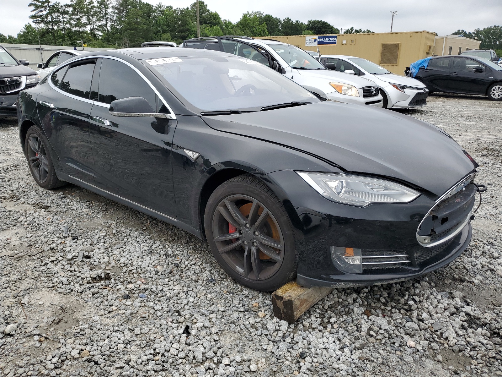 2014 Tesla Model S vin: 5YJSA1H16EFP51251