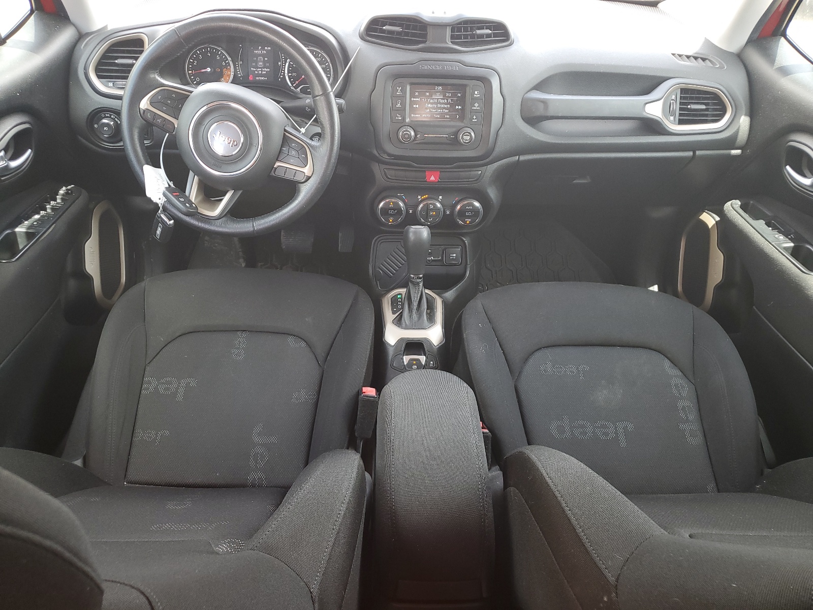 ZACCJABT9FPB34001 2015 Jeep Renegade Latitude