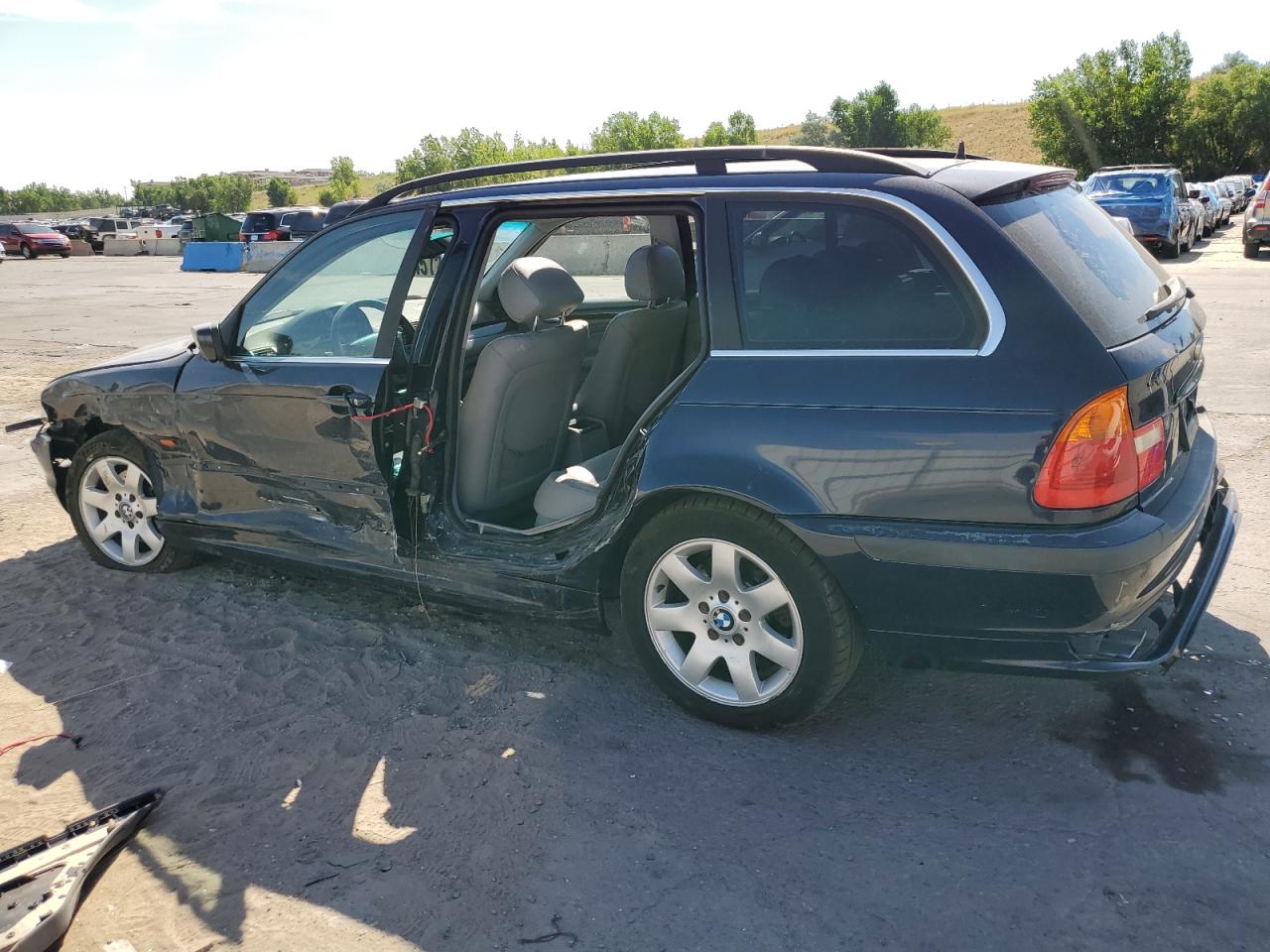 2001 BMW 325 It VIN: WBAAW33451ET41835 Lot: 62527714