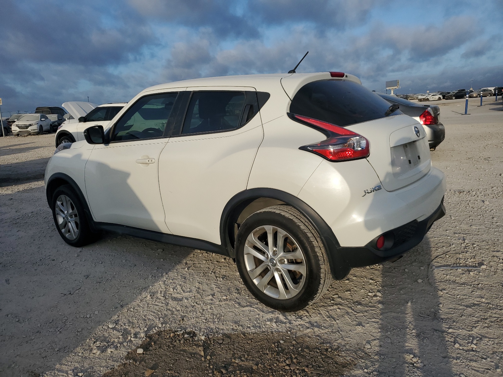 2015 Nissan Juke S vin: JN8AF5MR0FT503726