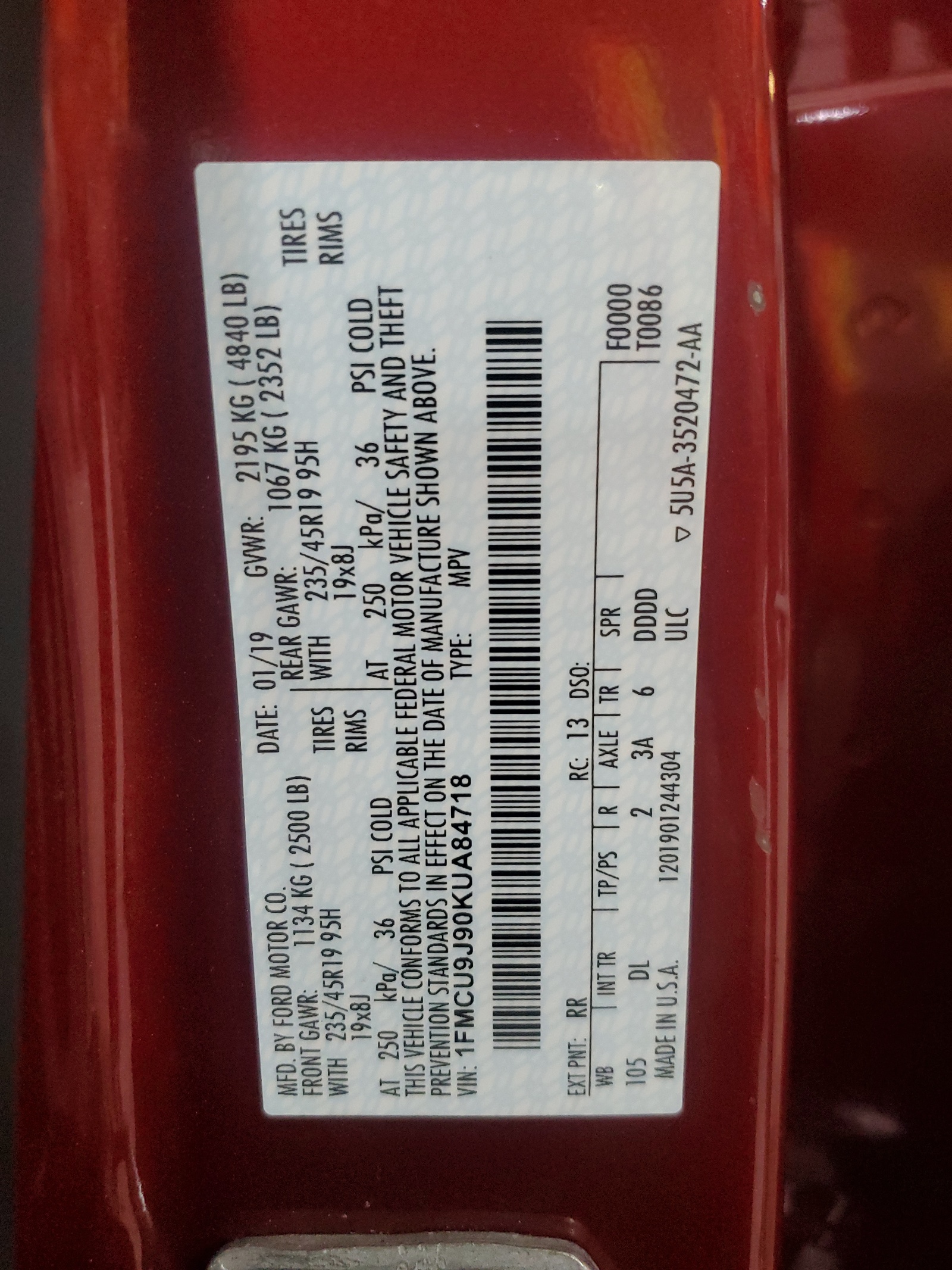 1FMCU9J90KUA84718 2019 Ford Escape Titanium