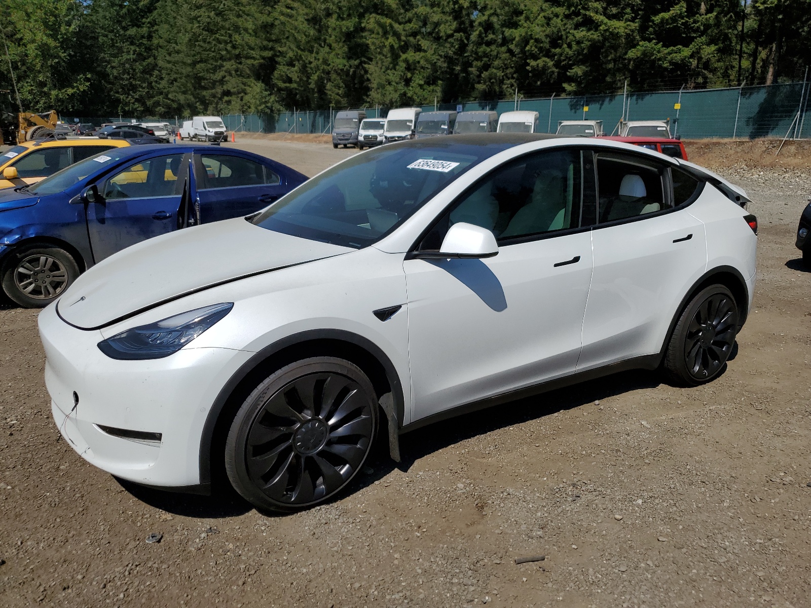 2021 Tesla Model Y vin: 5YJYGDEE6MF257388