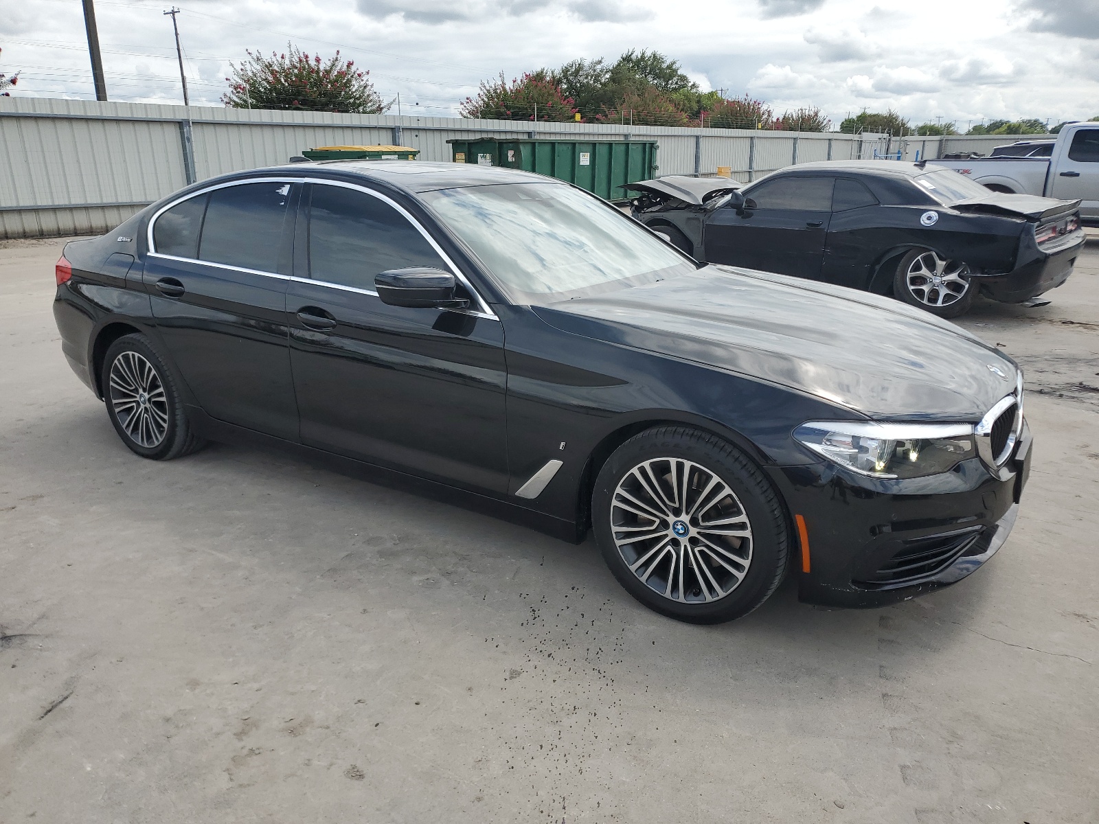 2019 BMW 530E vin: WBAJA9C59KB392784