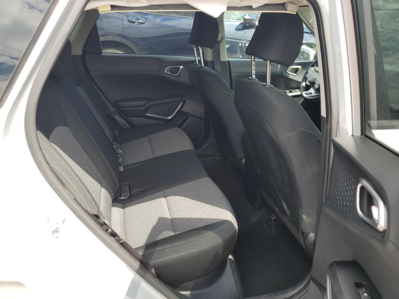 2021 Kia Soul Lx VIN: KNDJ23AU8M7737221 Lot: 63789774