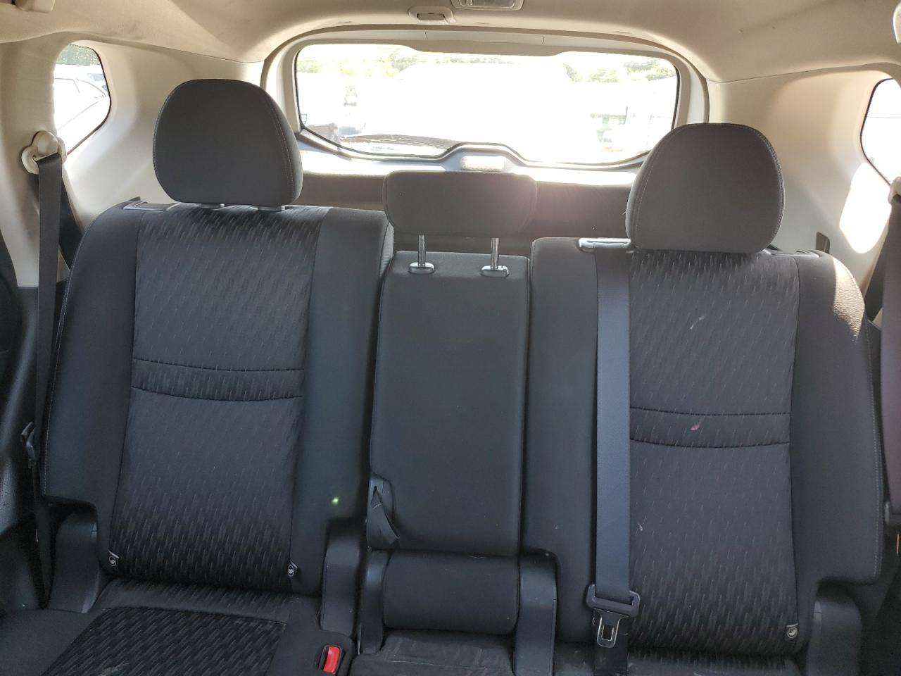 2018 Nissan Rogue S VIN: KNMAT2MVXJP563353 Lot: 63689814