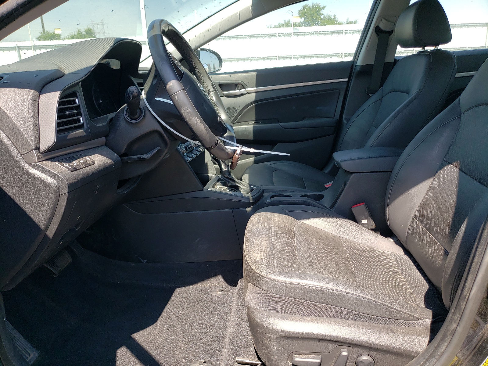 KMHD84LF3KU819576 2019 Hyundai Elantra Sel