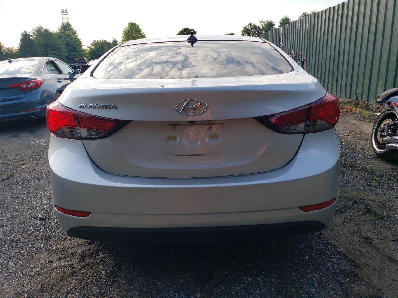 5NPDH4AE8GH681078 2016 Hyundai Elantra Se