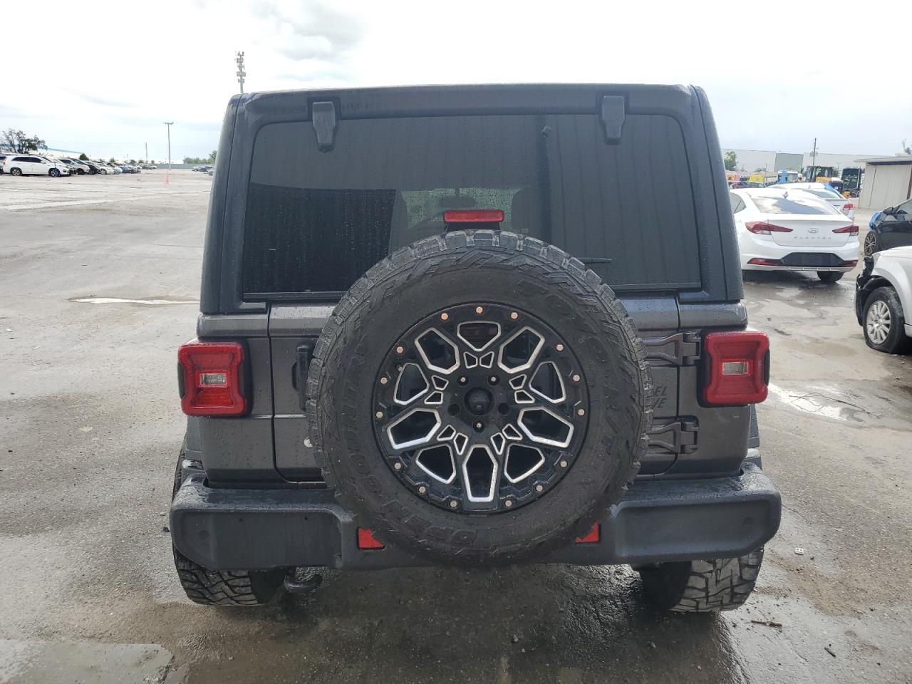 2020 Jeep Wrangler Unlimited Sport VIN: 1C4HJXDG4LW169892 Lot: 64164214