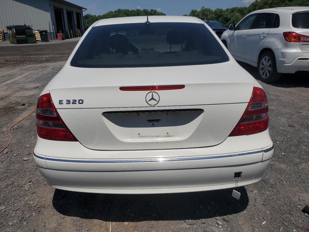 2005 Mercedes-Benz E 320 VIN: WDBUF65J15A718841 Lot: 61961574