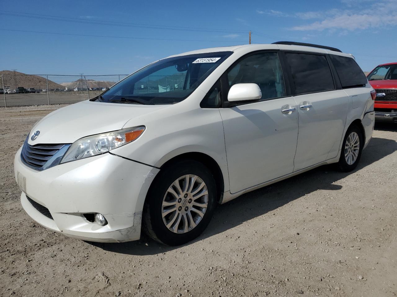 5TDYZ3DC7HS828991 2017 TOYOTA SIENNA - Image 1