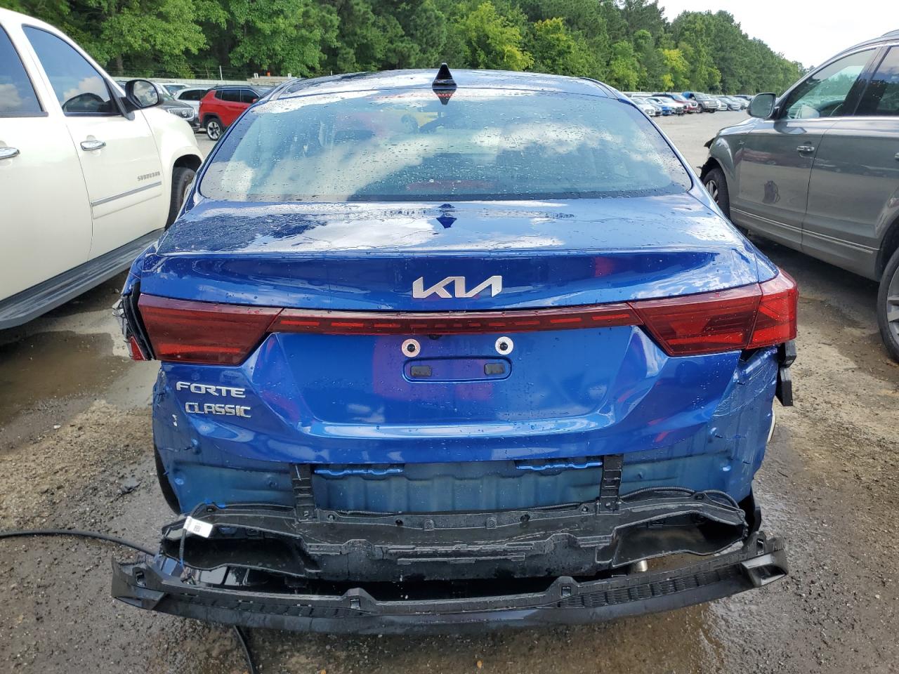 2023 Kia Forte - Image 6