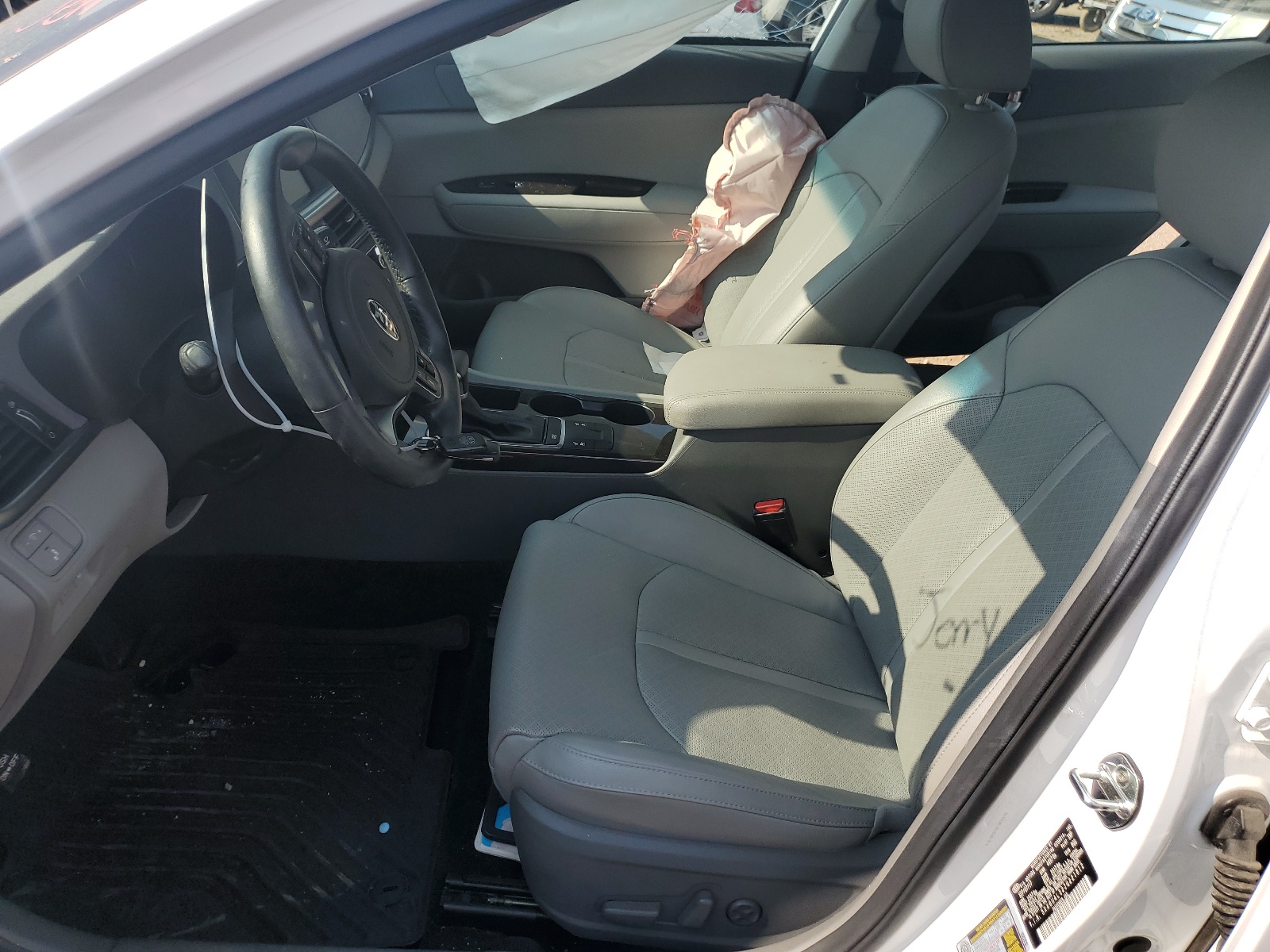 5XXGU4L32JG221812 2018 Kia Optima Ex