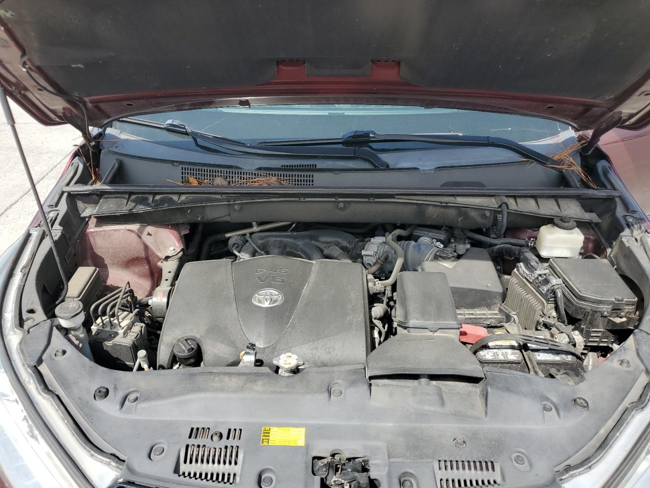 2018 Toyota Highlander Se VIN: 5TDKZRFH7JS273984 Lot: 63588734