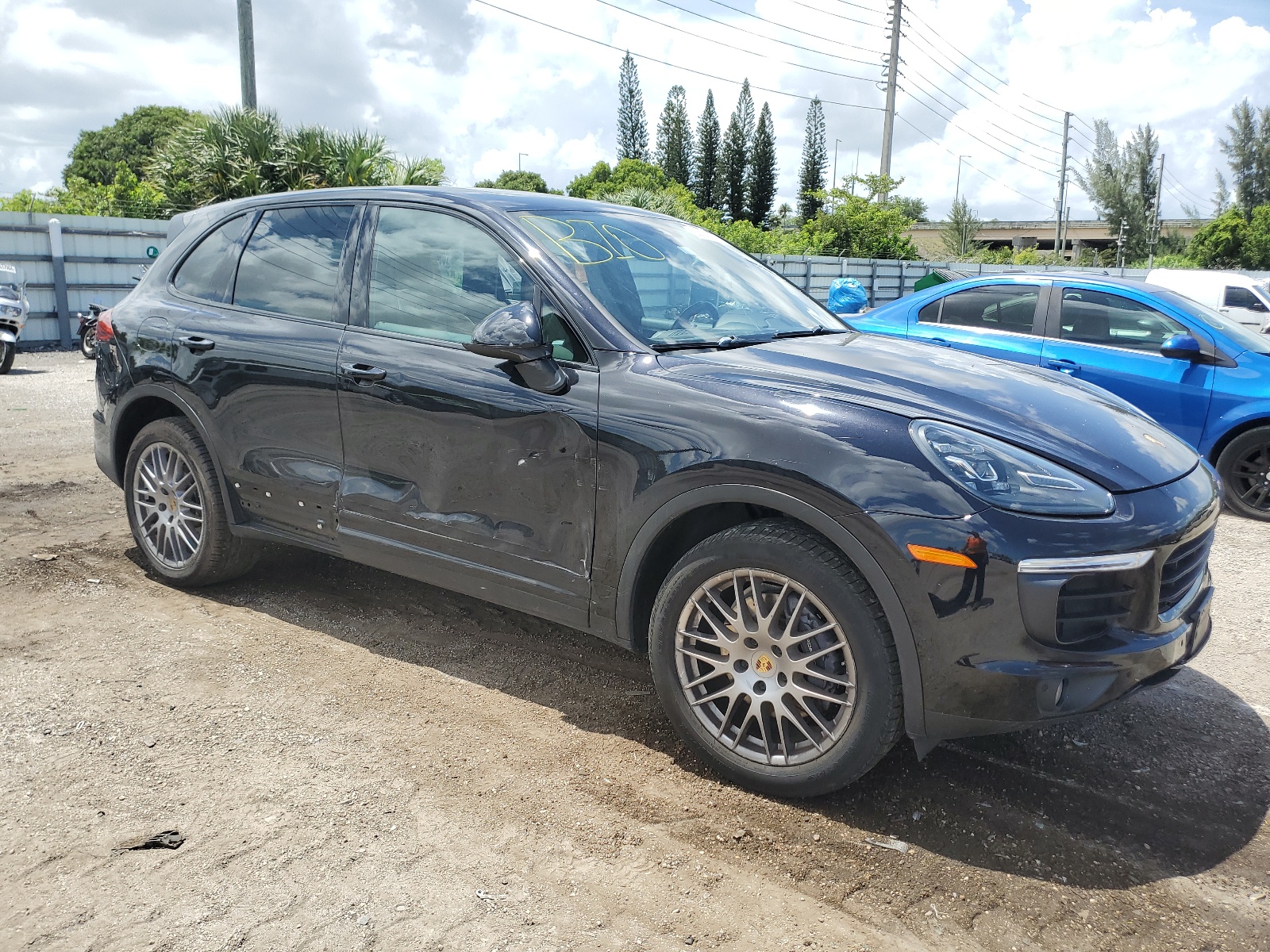 2016 Porsche Cayenne vin: WP1AA2A20GLA06241